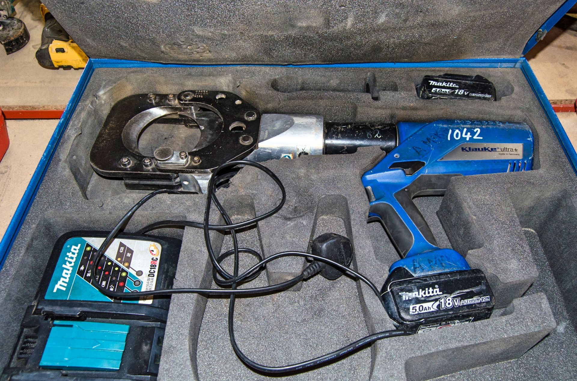 Klauke Ultra 4+ 18v cordless rebar cutter c/w 2 - batteries, charger and carry case A1323582