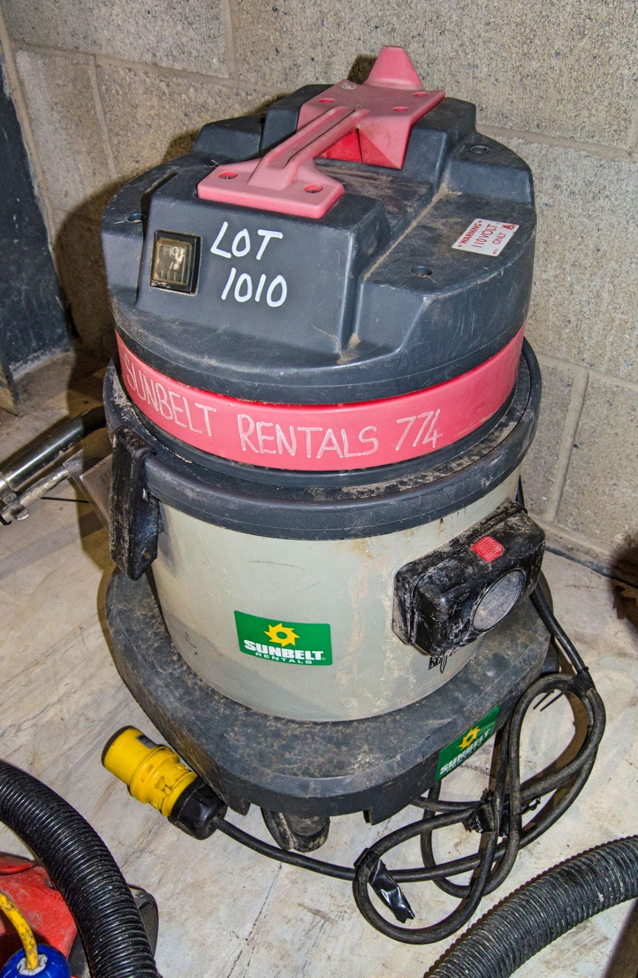 Elite 110v vacuum cleaner ** No hose ** A1112216