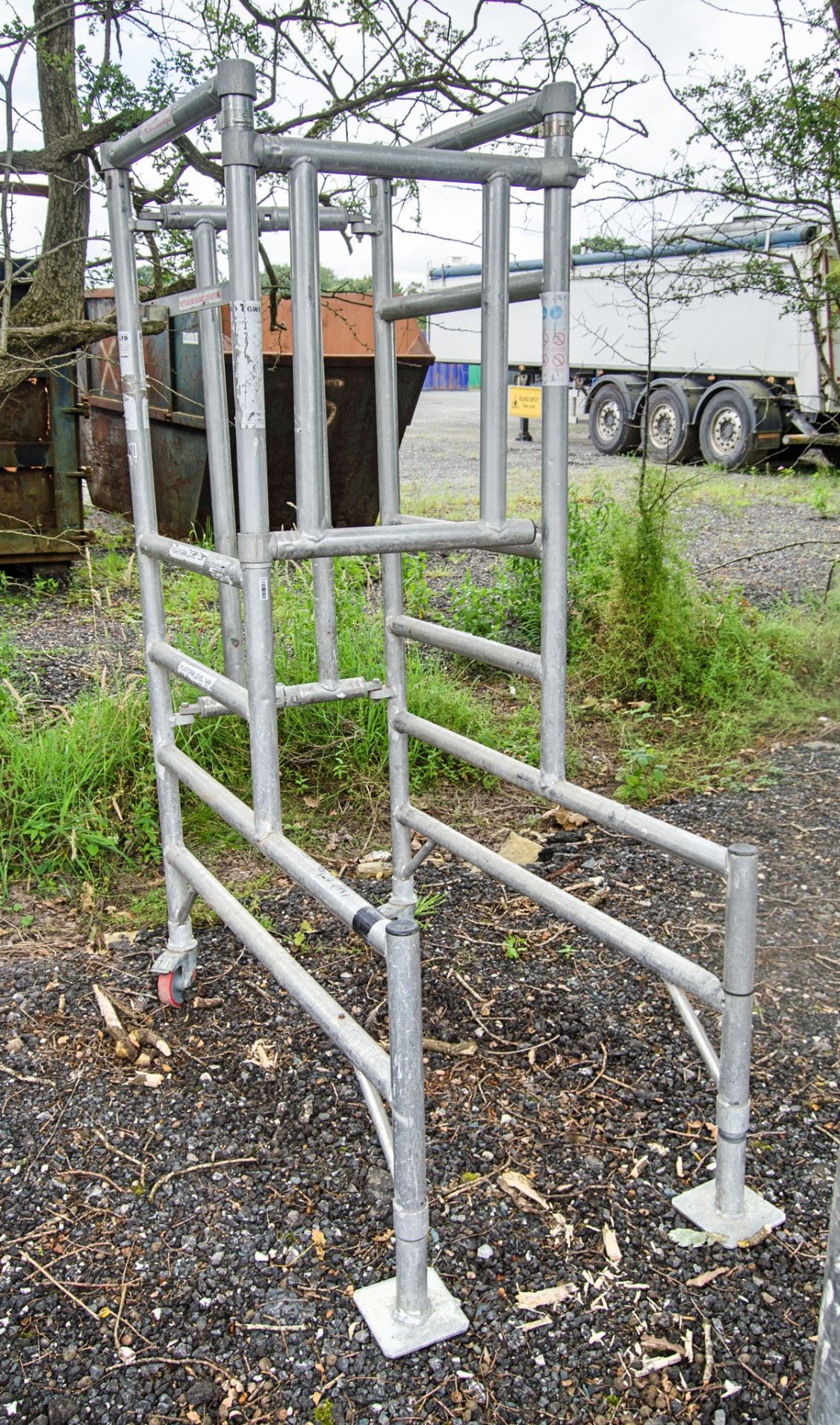 Aluminium podium tower