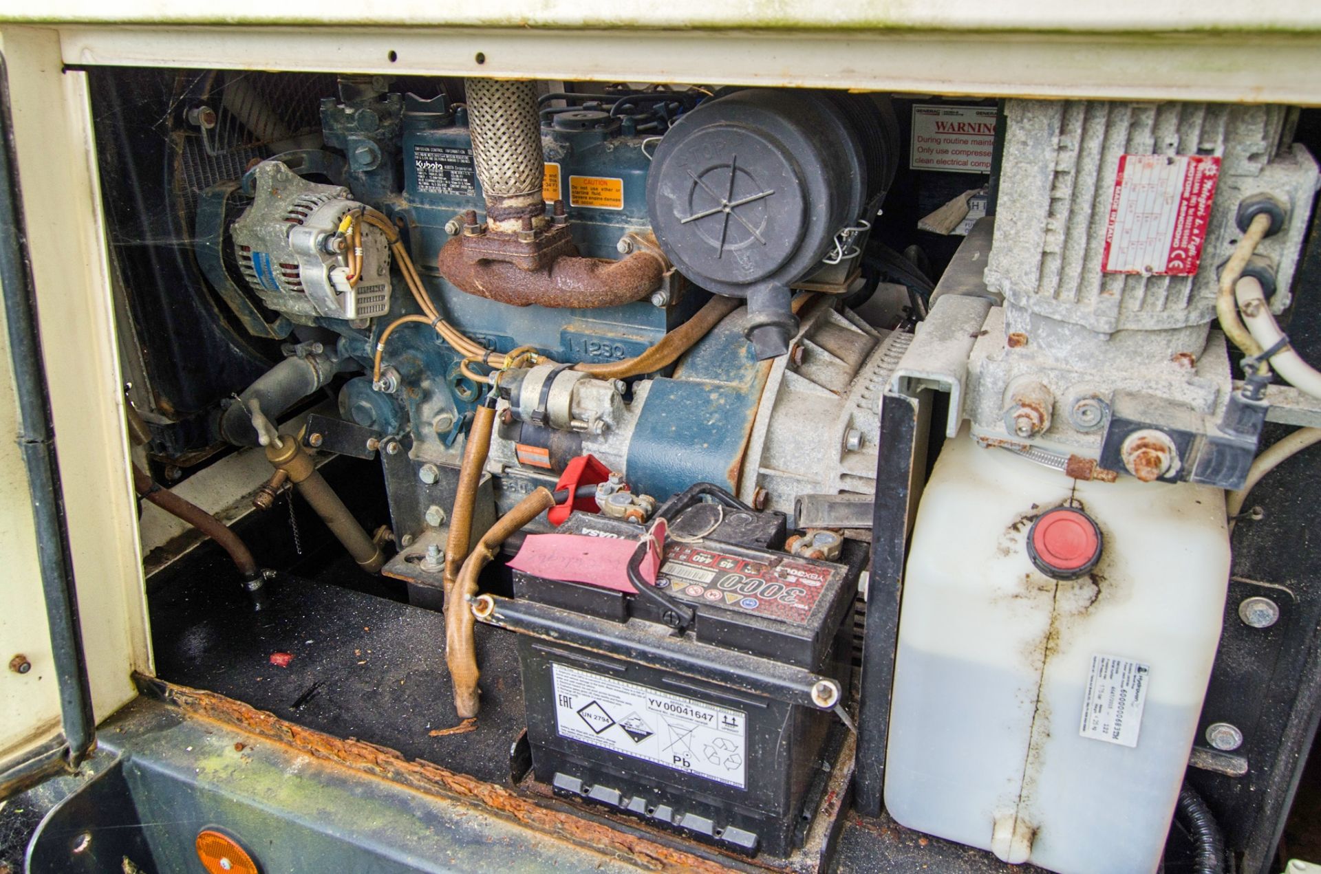 Generac VT-1 Eco diesel driven 4-head halogen fast tow mobile lighting tower Year: 2016 S/N: 1600290 - Image 12 of 12