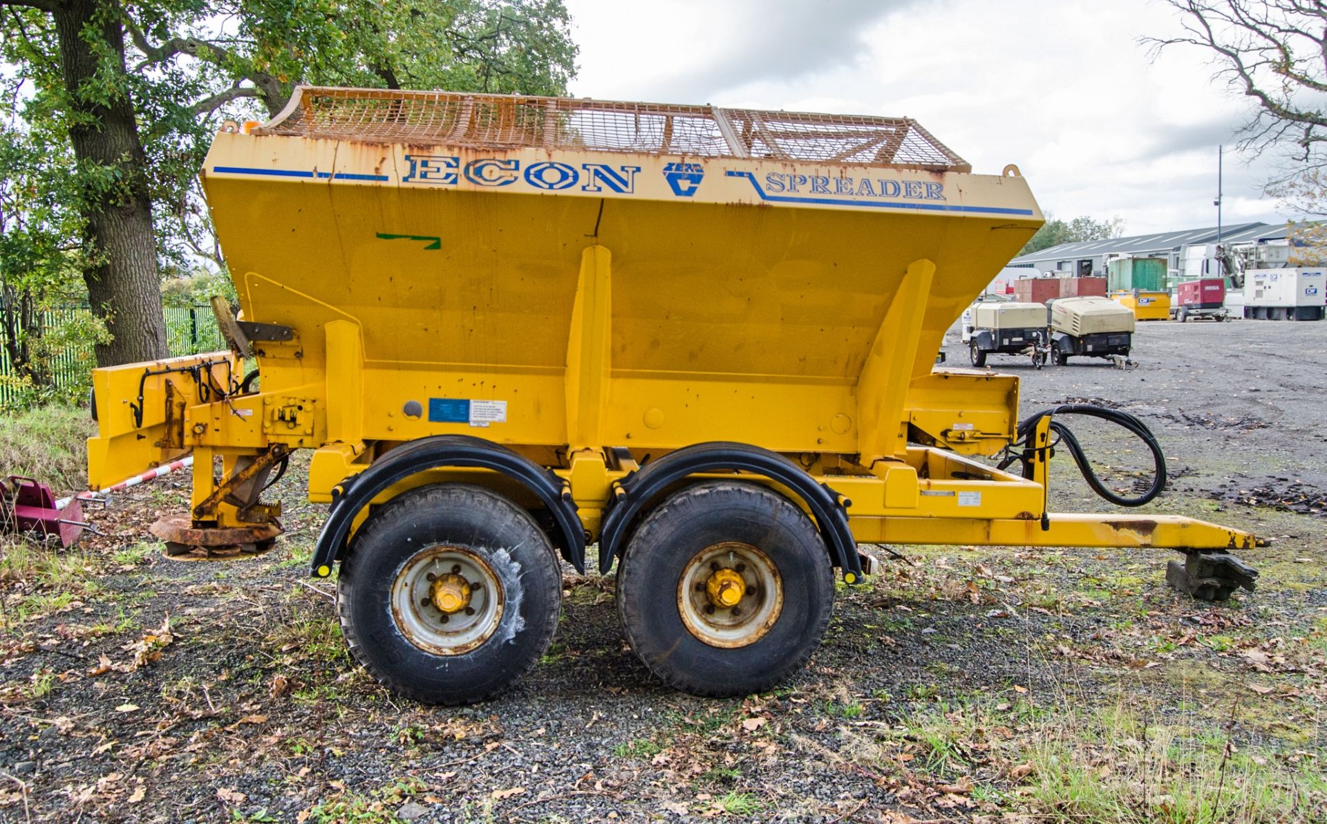Econ WZC TPF34 tandem axle hydraulic driven salt spreader S/N: 43761 A379162 - Image 7 of 10
