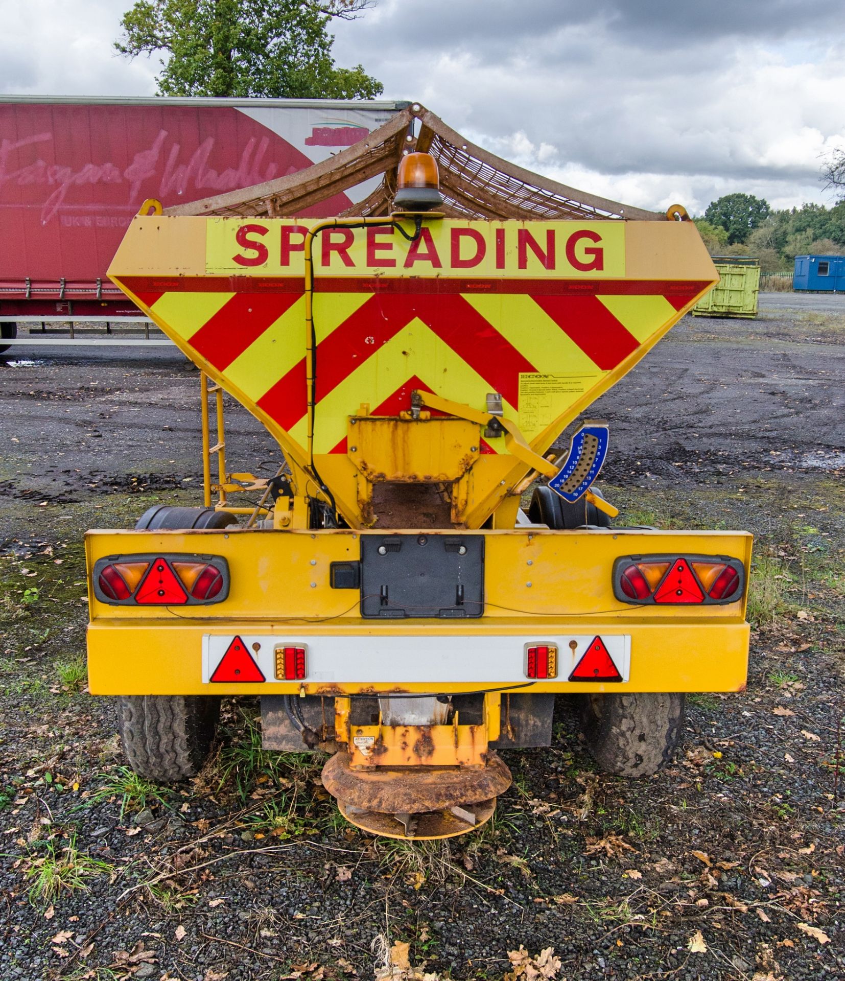 Econ WZC TPF34 tandem axle hydraulic driven salt spreader S/N: 43761 A379162 - Image 6 of 10