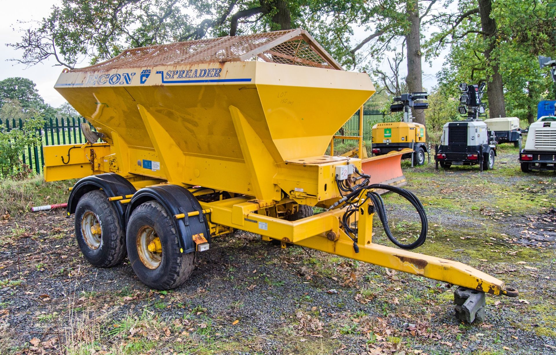 Econ WZC TPF34 tandem axle hydraulic driven salt spreader S/N: 43761 A379162 - Image 2 of 10