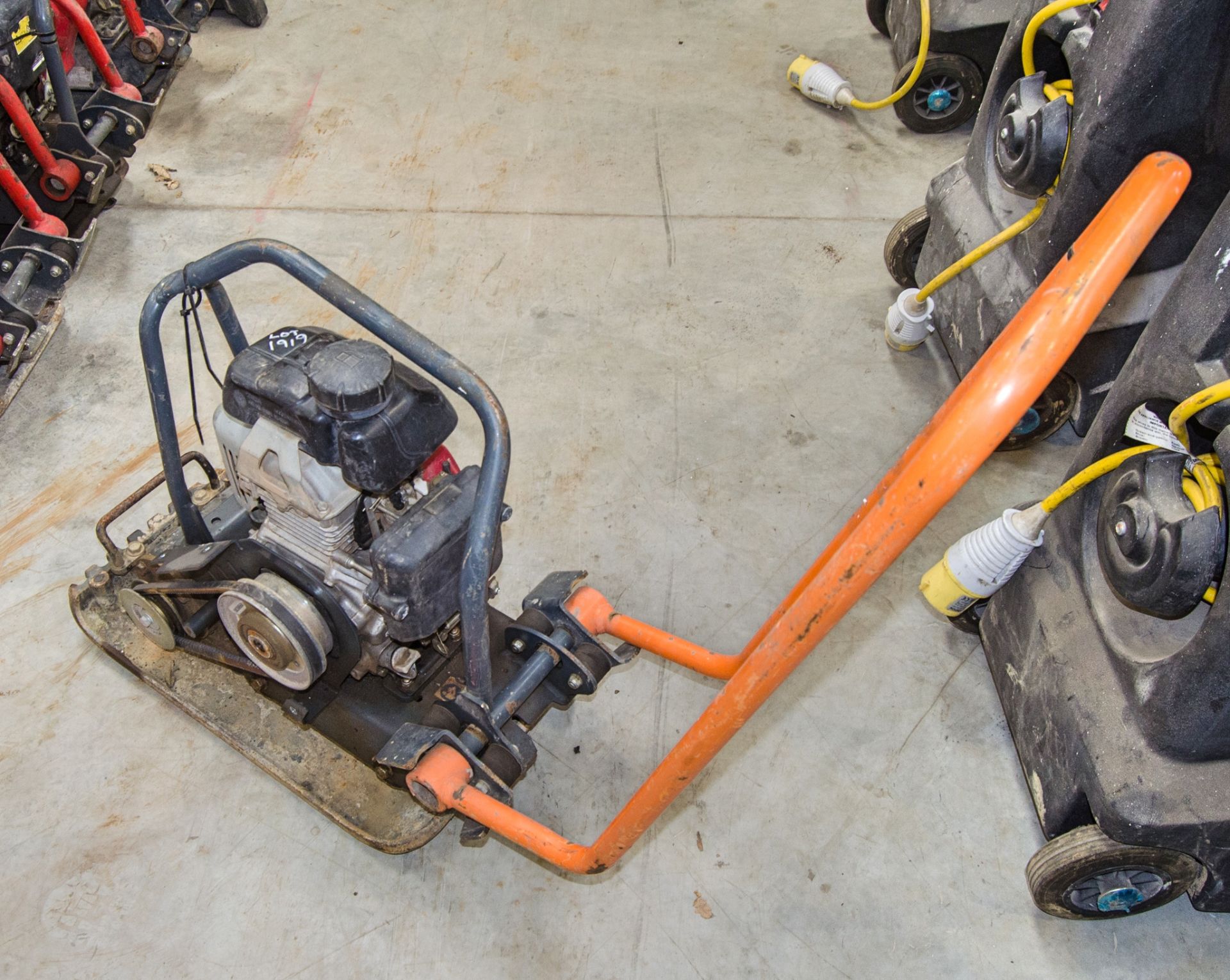 Belle LC3251 petrol driven compactor plate ** Pull cord assembly and belt cover missing** 10352373 - Image 2 of 3