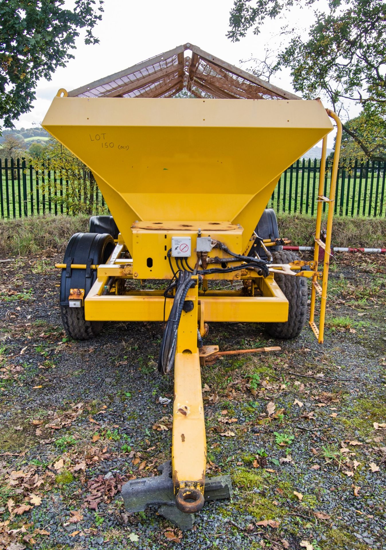 Econ WZC TPF34 tandem axle hydraulic driven salt spreader S/N: 43761 A379162 - Image 5 of 10