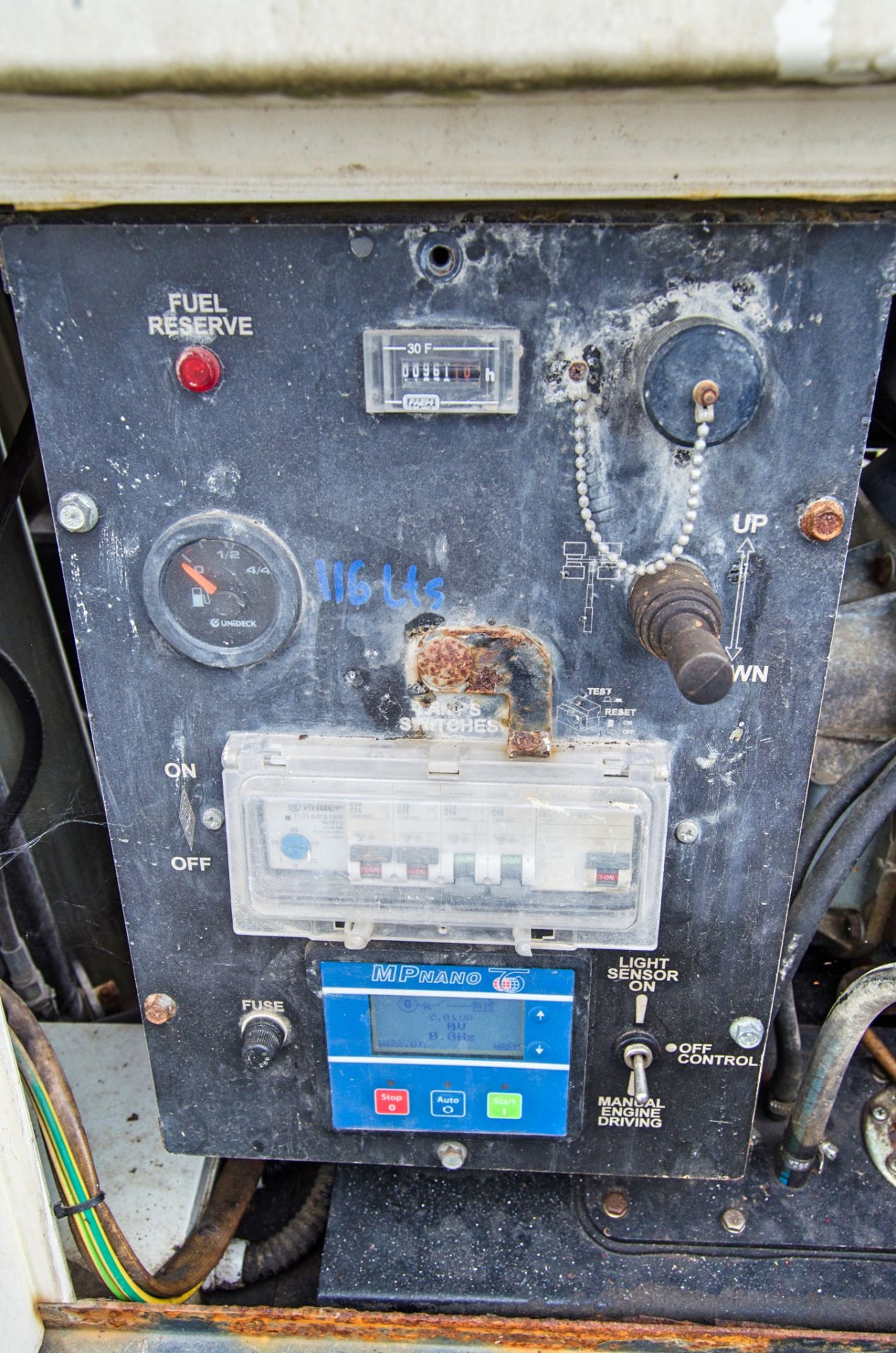 Generac VT-1 Eco diesel driven 4-head halogen fast tow mobile lighting tower Year: 2016 S/N: 1600290 - Image 10 of 12