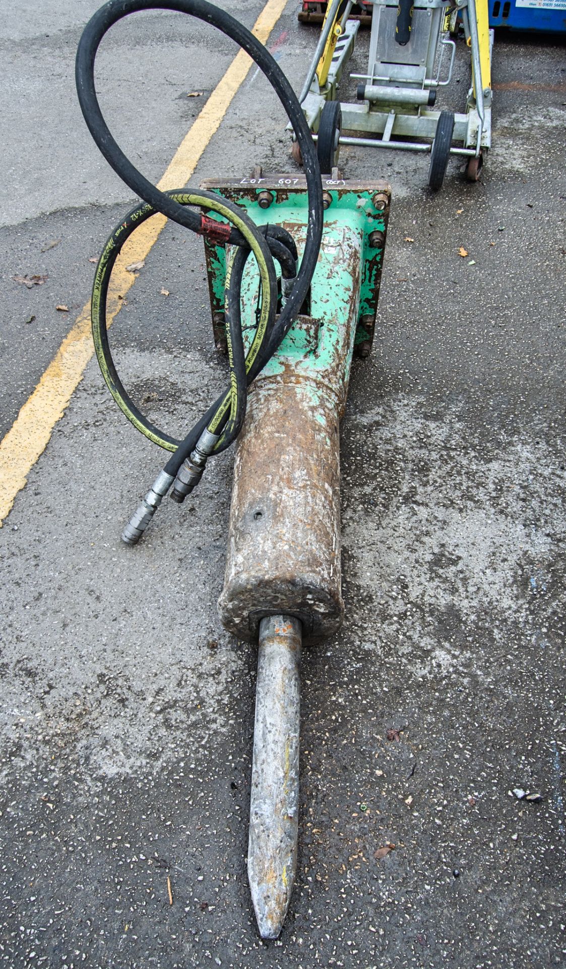 Hydraulic breaker Pin diameter: 45mm Pin centres: 350mm Pin width: 170mm A684411 - Image 4 of 4