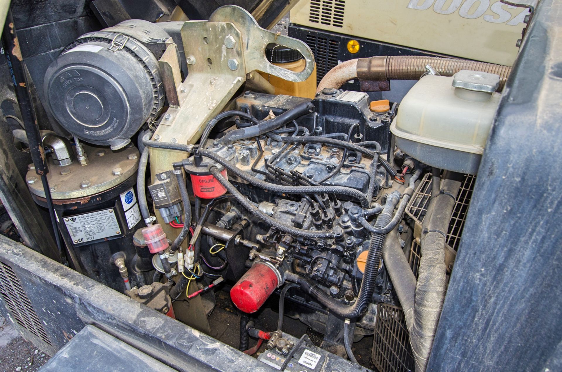 Doosan 7/41 diesel driven mobile air compressor Year: 2012 S/N: 431067 Recorded hours: 1865 79122 - Image 8 of 9