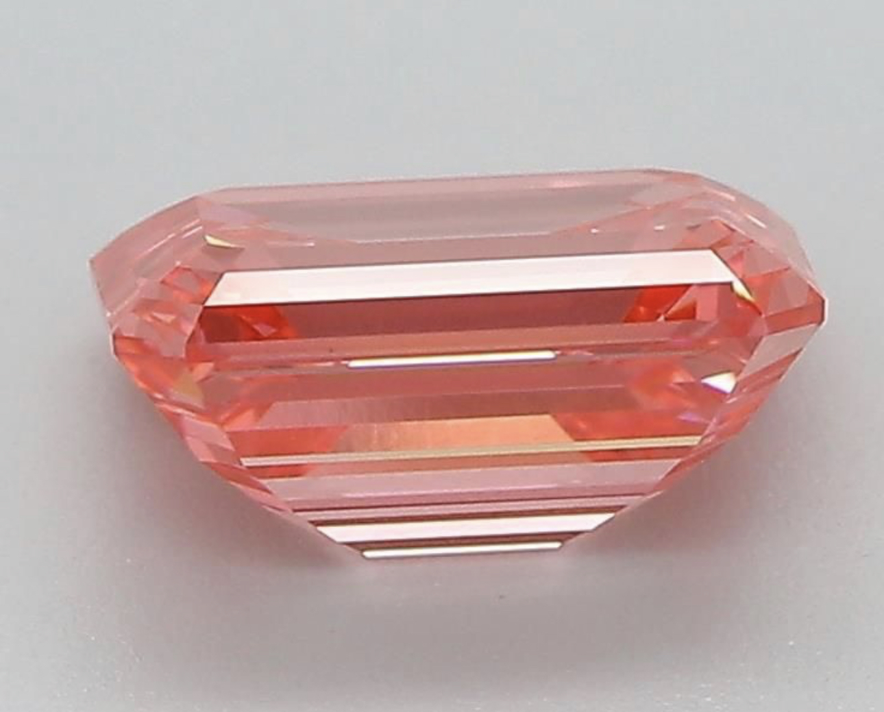 Emerald Cut Diamond Fancy Vivid Pink Colour VS1 Clarity 2.07 Carat VG VG - LG582382750 - IGI - Image 6 of 8