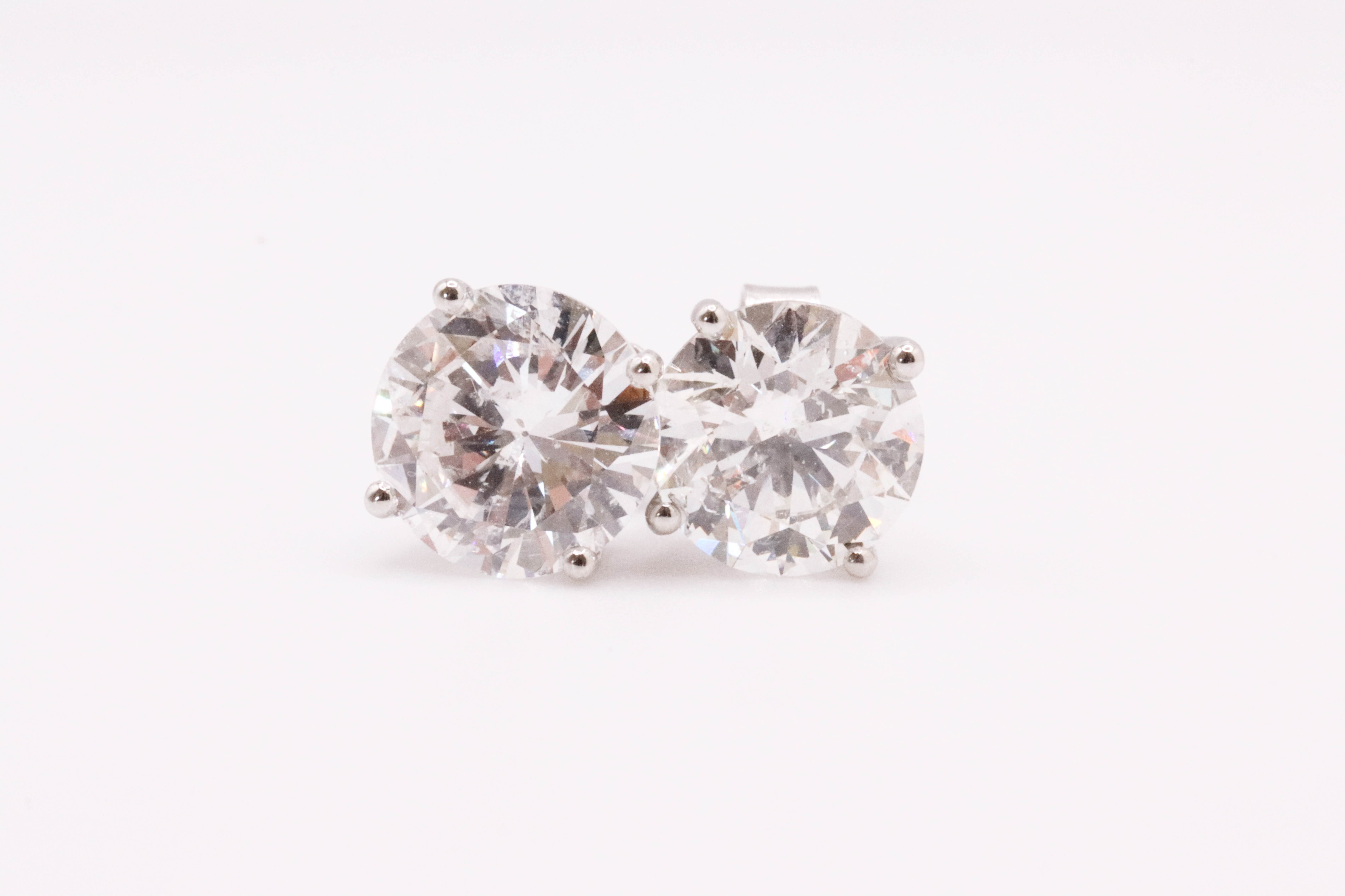 Round Brilliant Cut 4.07 Carat Natural Diamond Platinum Earrings - D Colour VS Clarity - DGI - Image 8 of 10