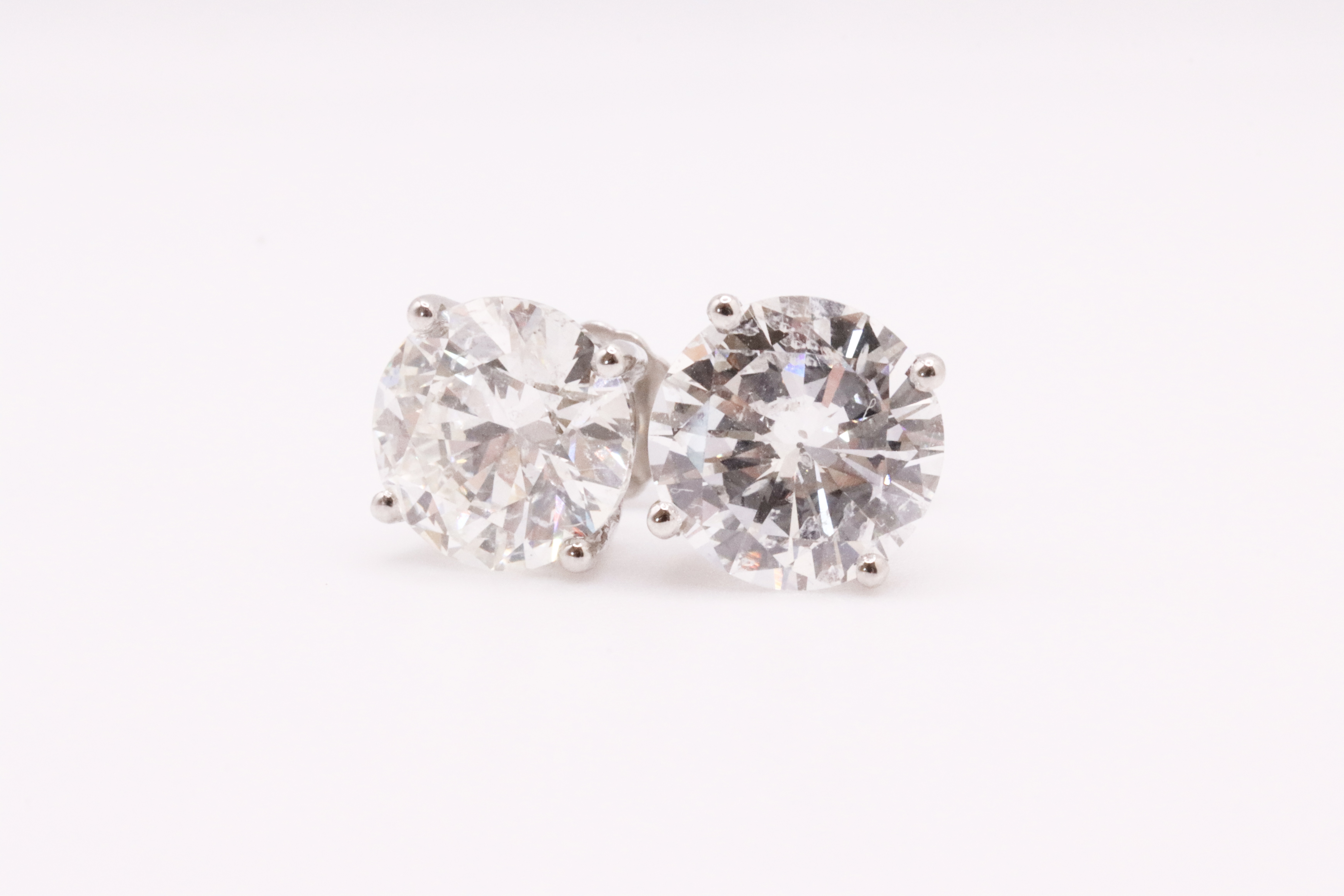 Round Brilliant Cut 4.07 Carat Natural Diamond Platinum Earrings - D Colour VS Clarity - DGI - Image 6 of 10