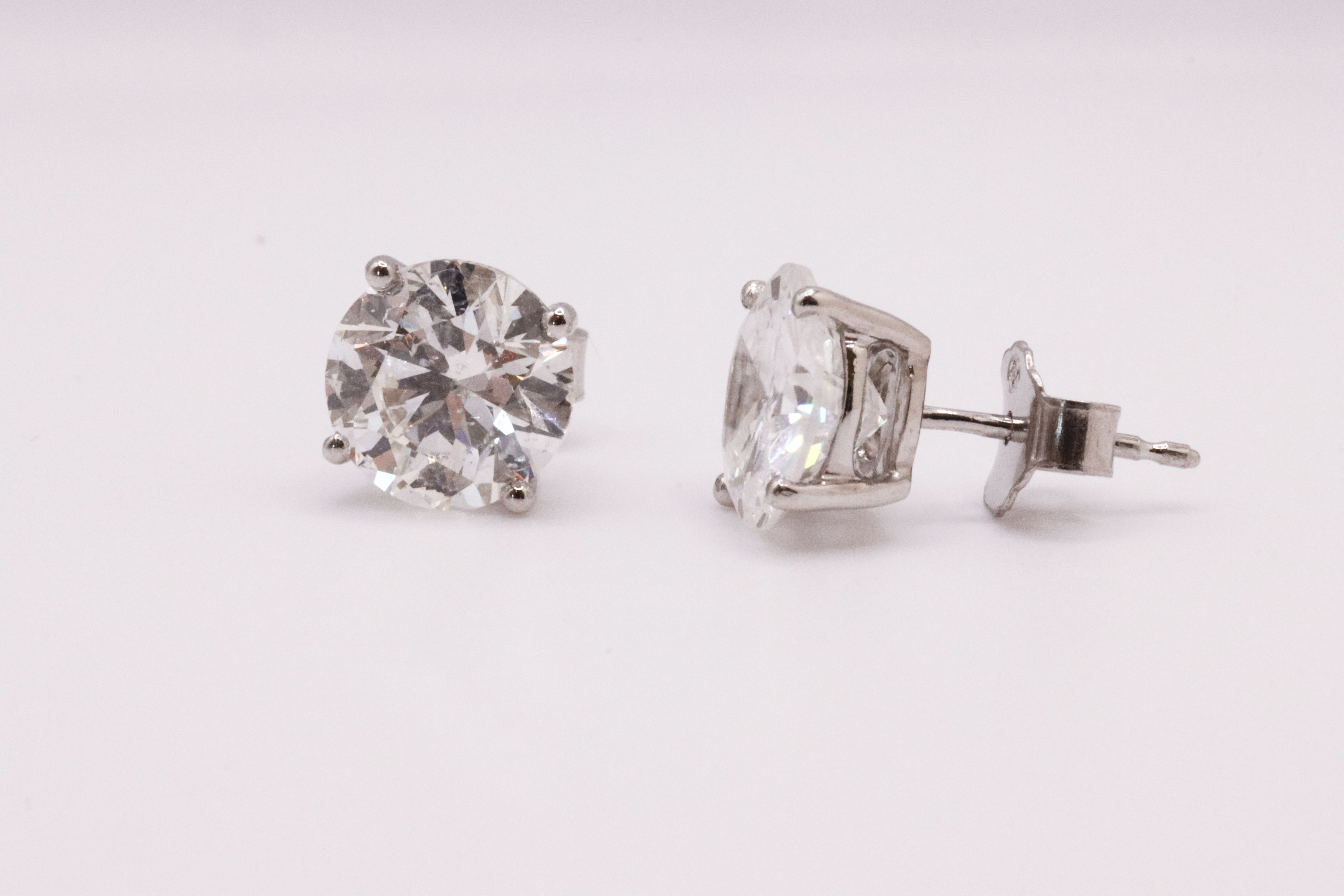 Round Brilliant Cut 4.07 Carat Natural Diamond Platinum Earrings - D Colour VS Clarity - DGI - Image 5 of 10