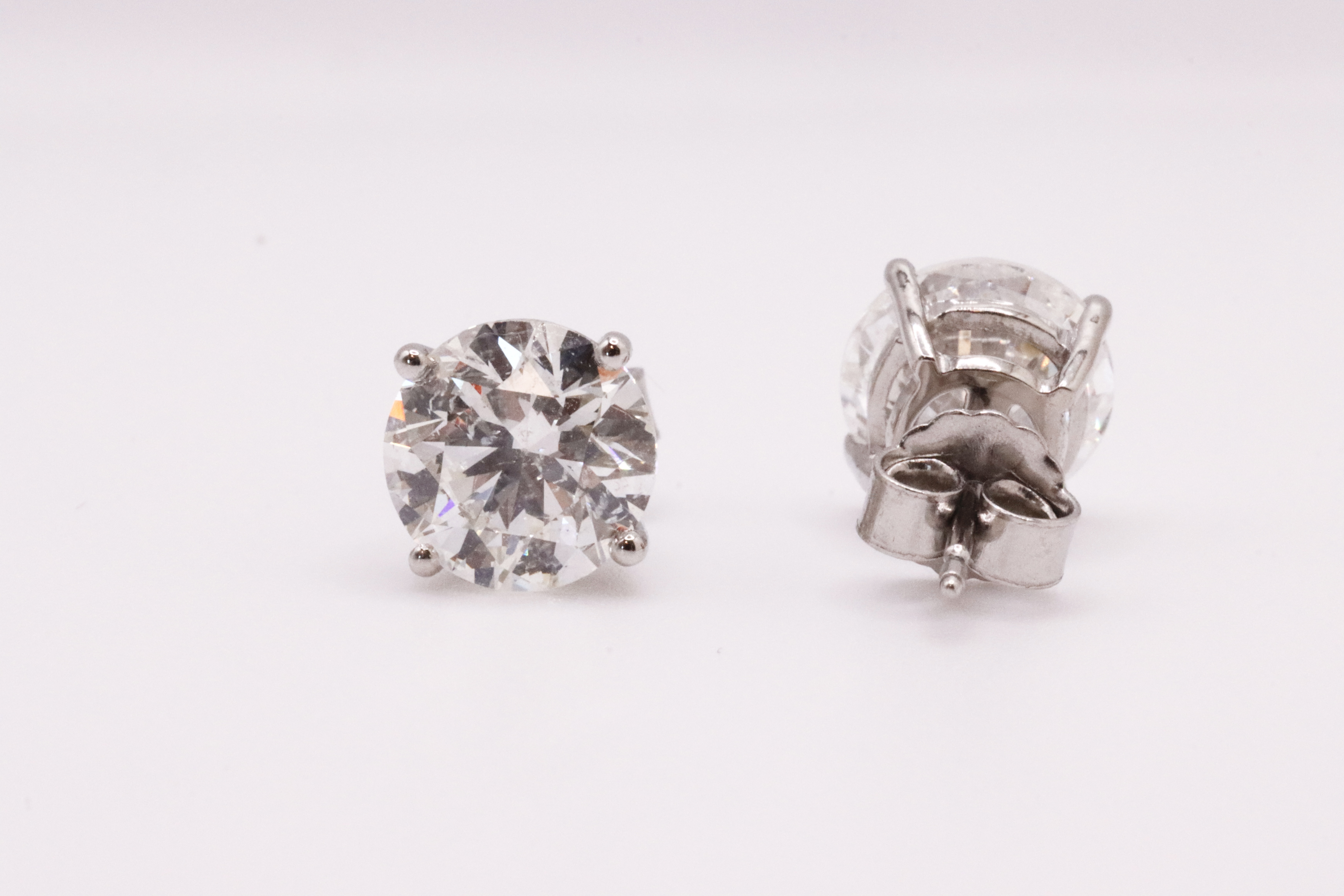 Round Brilliant Cut 4.07 Carat Natural Diamond Platinum Earrings - D Colour VS Clarity - DGI - Image 2 of 10