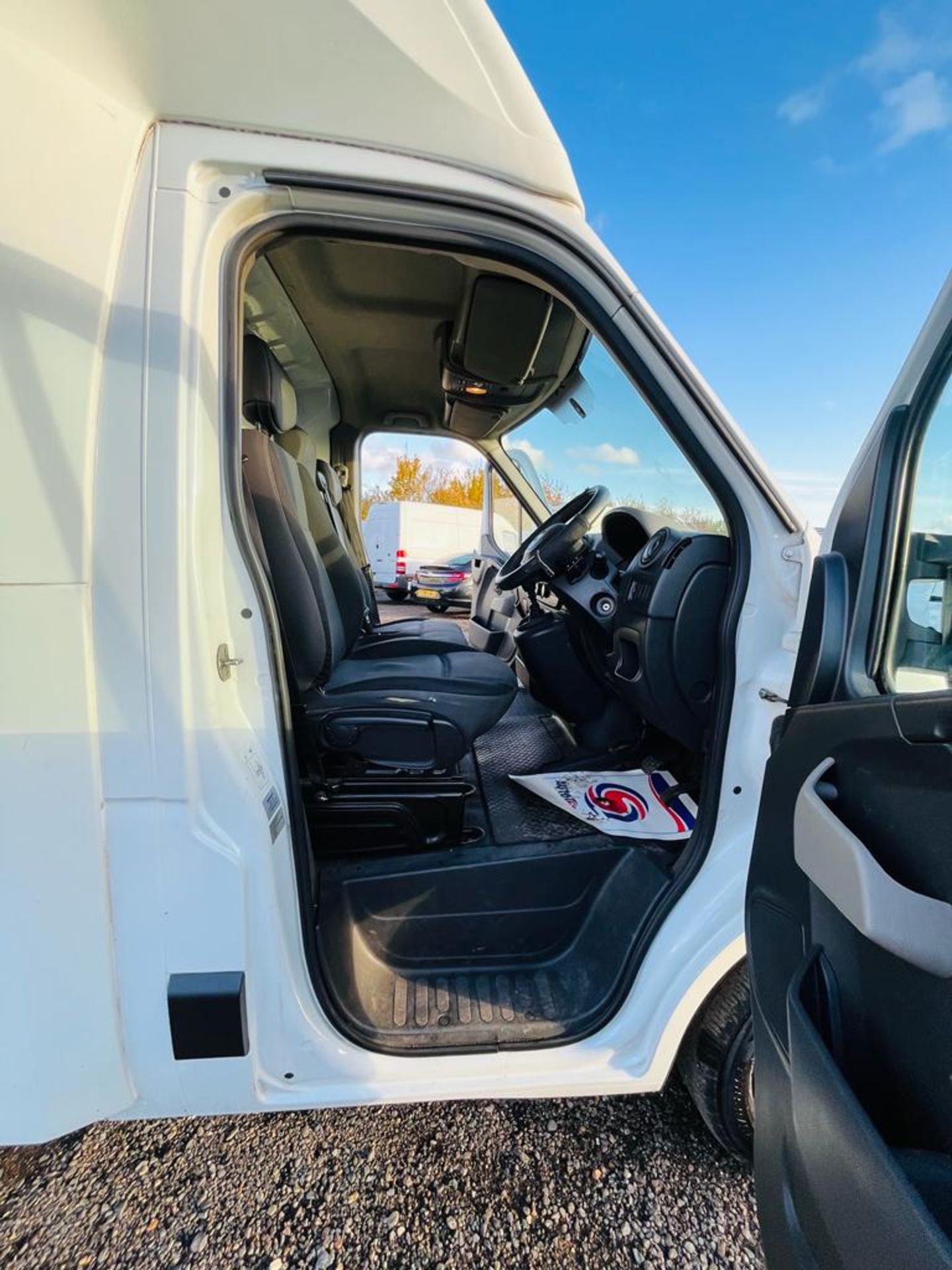 ** ON SALE ** RENAULT MASTER 3.5T RWD 2.3 LL35DCI 125 Luton 2014 "14 Reg" - A/C - Bluetooth - Image 11 of 22