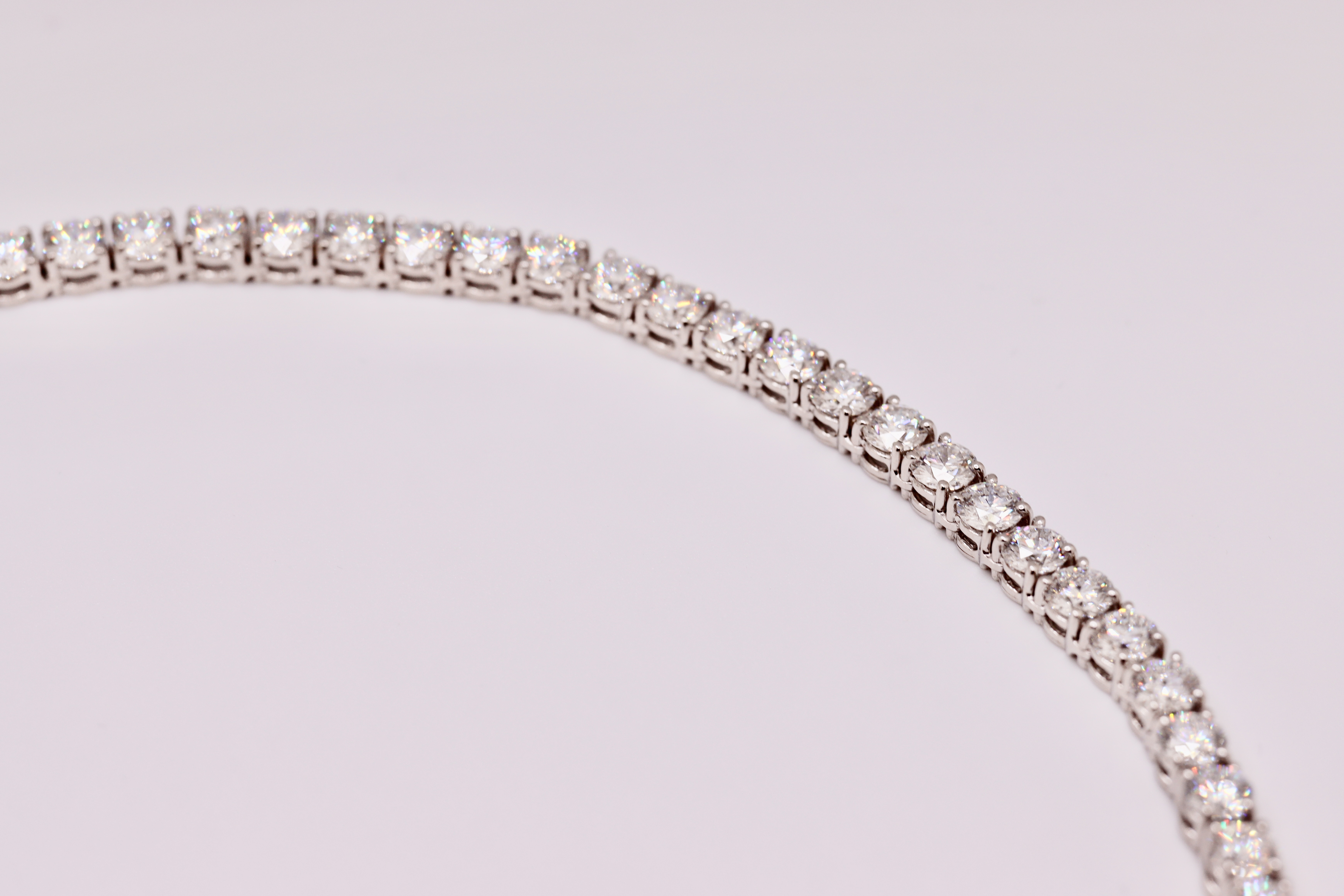 Round Brilliant Diamond Tennis Necklace 40 Carats Set in 18kt White Gold - IGI - Image 8 of 8
