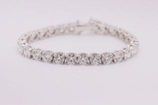 Round Brilliant Cut 21 Carat Diamond Tennis Bracelet D Colour VVS Clarity - 18Kt White Gold