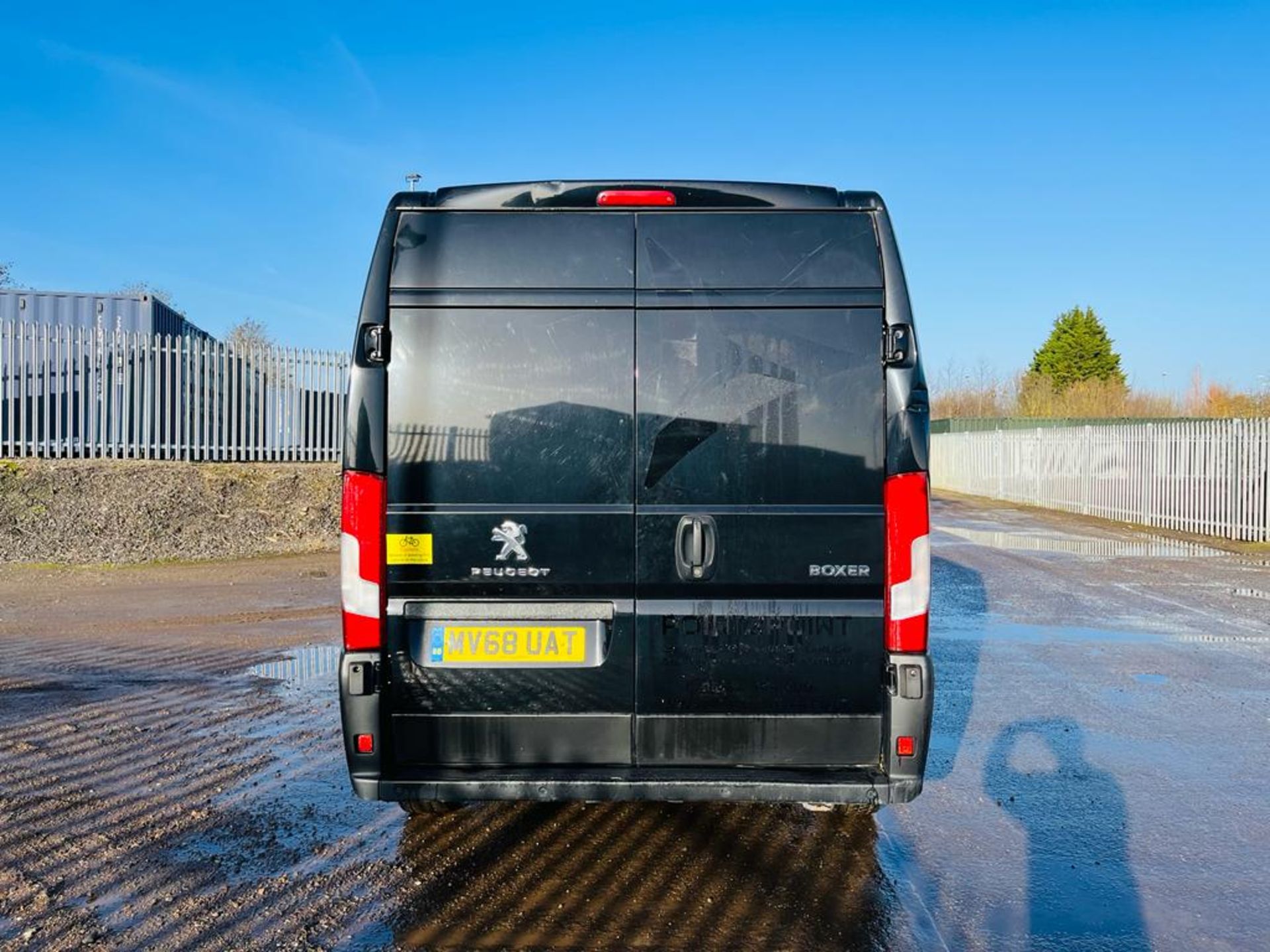 ** ON SALE ** Peugeot Boxer 2.0 BlueHDI 335 L3 H2 Professional 2019 '68 Reg' A/C - Sat Nav - Image 9 of 28