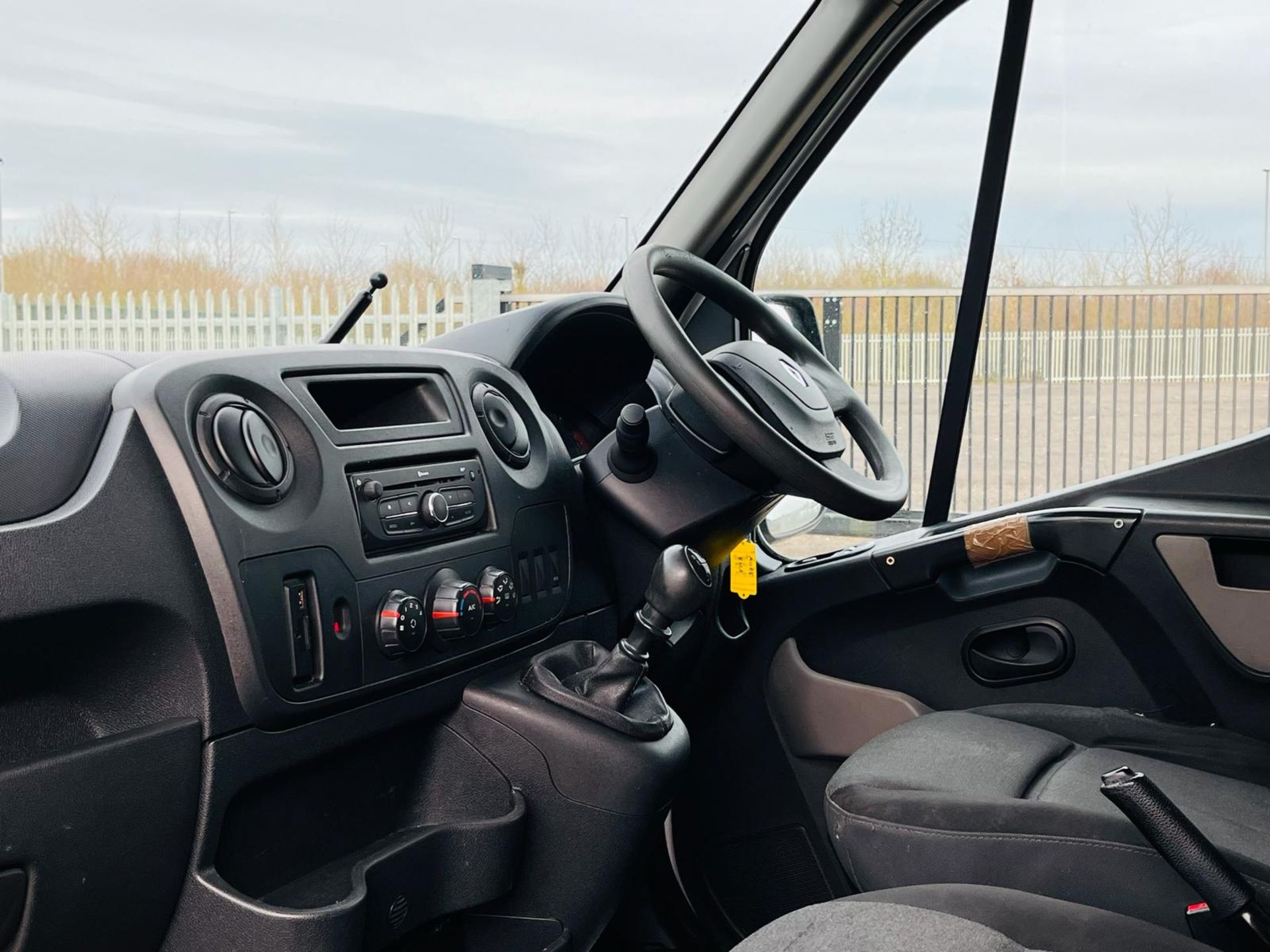 ** ON SALE ** Renault Master S128 Business DCI 110 - 2018 '68 Reg' -ULEZ Compliant -Bluetooth - Image 21 of 28