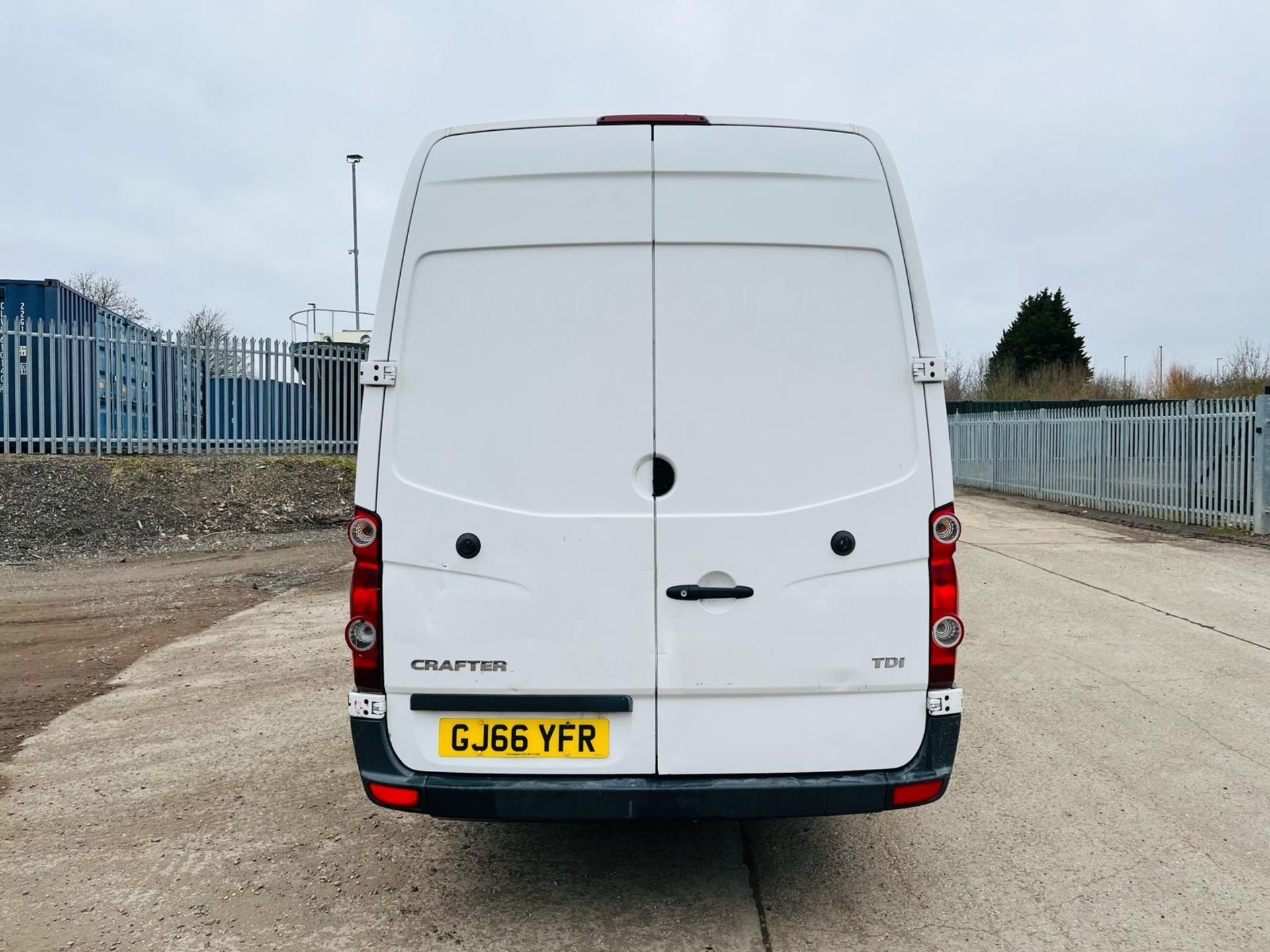 ** ON SALE ** Volkswagen Crafter Cr35 TDI 109 2016 '66 Reg' Refrigerated -ULEZ Compliant - Bluetooth - Image 9 of 30