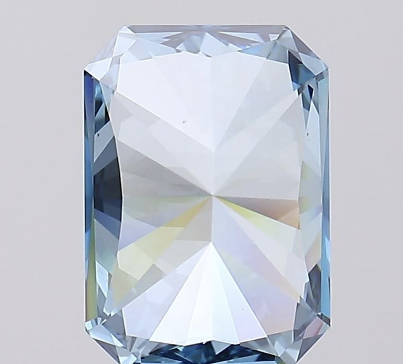 Radiant 5.26 Carat Diamond Fancy Vivaid Blue Colour VS1 Clarity EX EX - IGI - Image 6 of 9