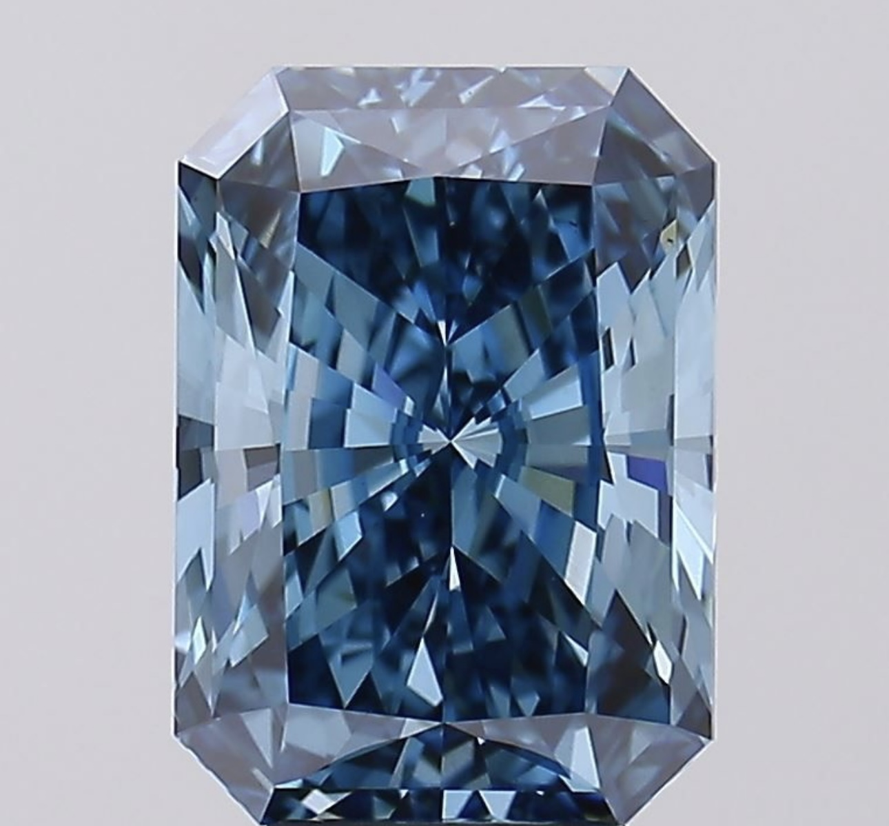 Radiant 5.26 Carat Diamond Fancy Vivaid Blue Colour VS1 Clarity EX EX - IGI - Image 3 of 9