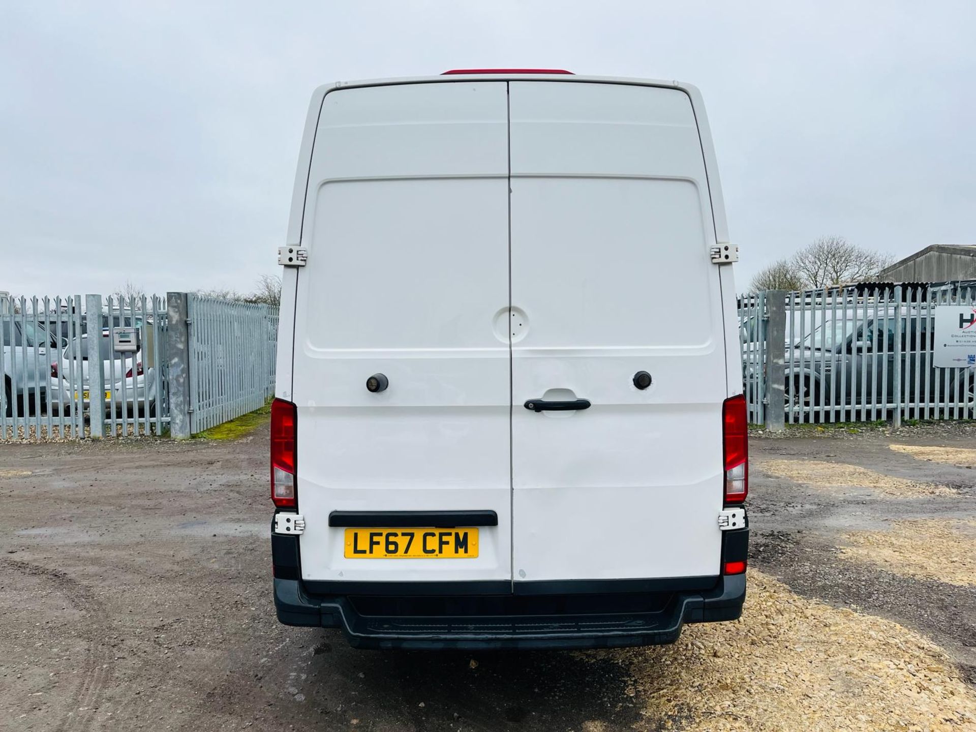 Volkswagen Crafter CR35 Startline TDI 140 2.0 BMT L2 H2 Fridge/Freezer 2017 '67 Reg'-ULEZ Compliant - Image 8 of 27