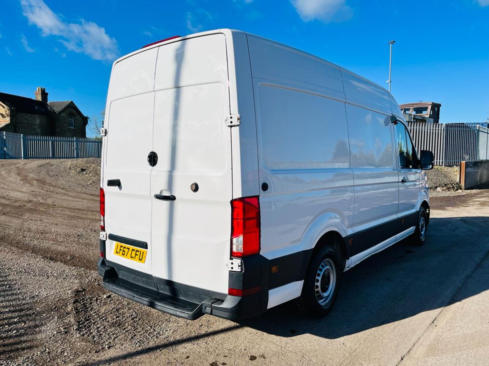 Volkswagen Crafter CR35 Startline TDI 140 BMT 2.0 L2 H2 2018 "18 Reg-fridge freezer- ULEZ Compliant - Image 12 of 27