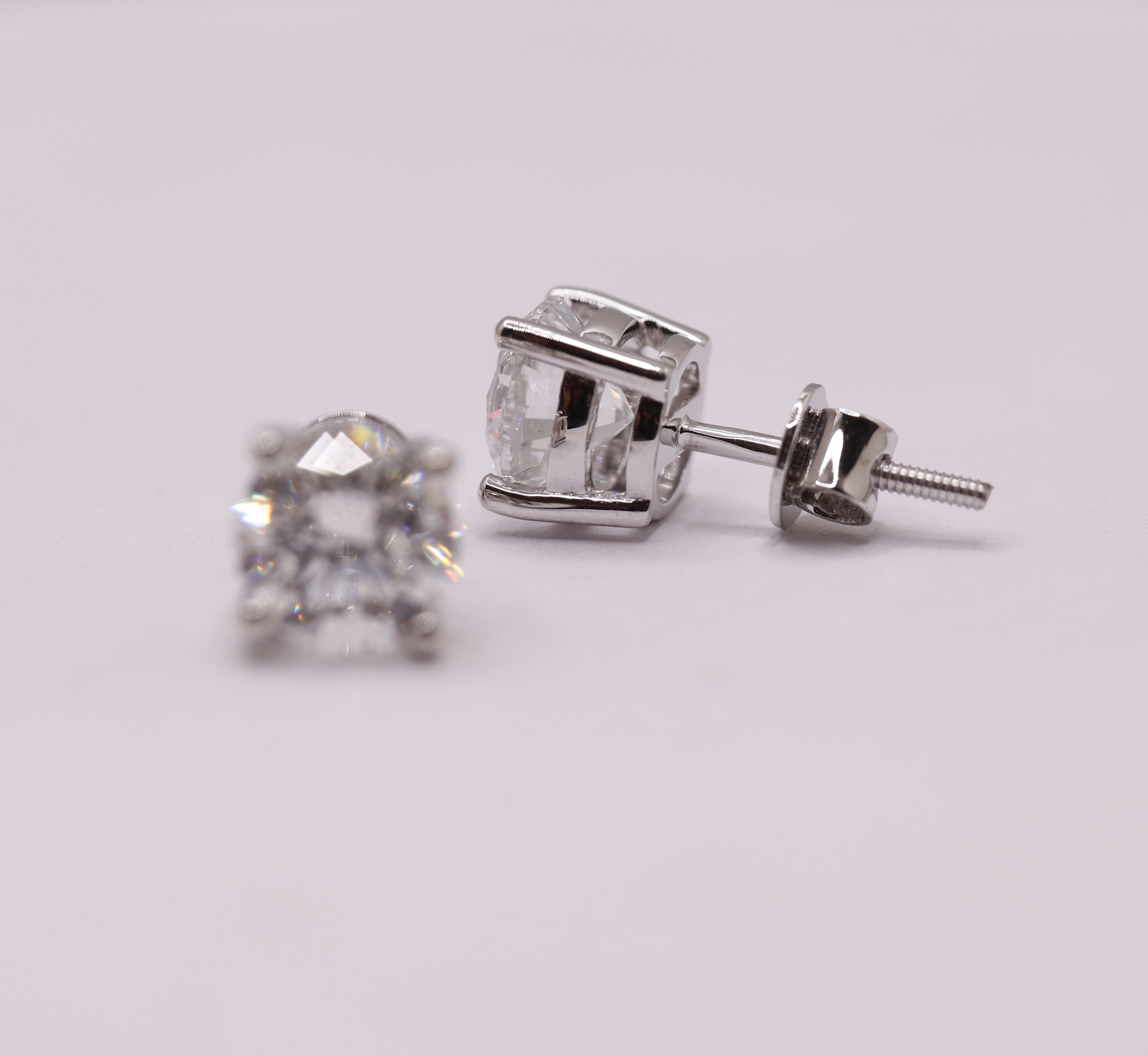 ** ON SALE ** Round Brilliant Cut 3.02 Carat Diamond 18kt White Gold Earrings - E Colour VS1 Clarity - Image 4 of 11