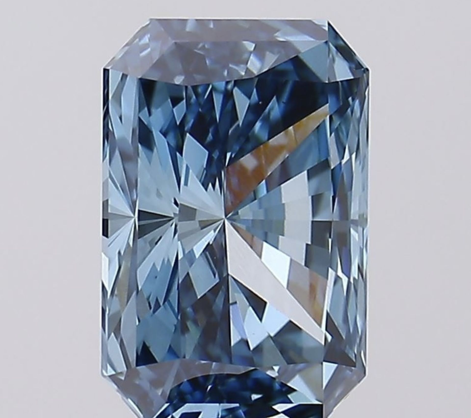 Radiant 5.26 Carat Diamond Fancy Vivaid Blue Colour VS1 Clarity EX EX - IGI - Bild 8 aus 9