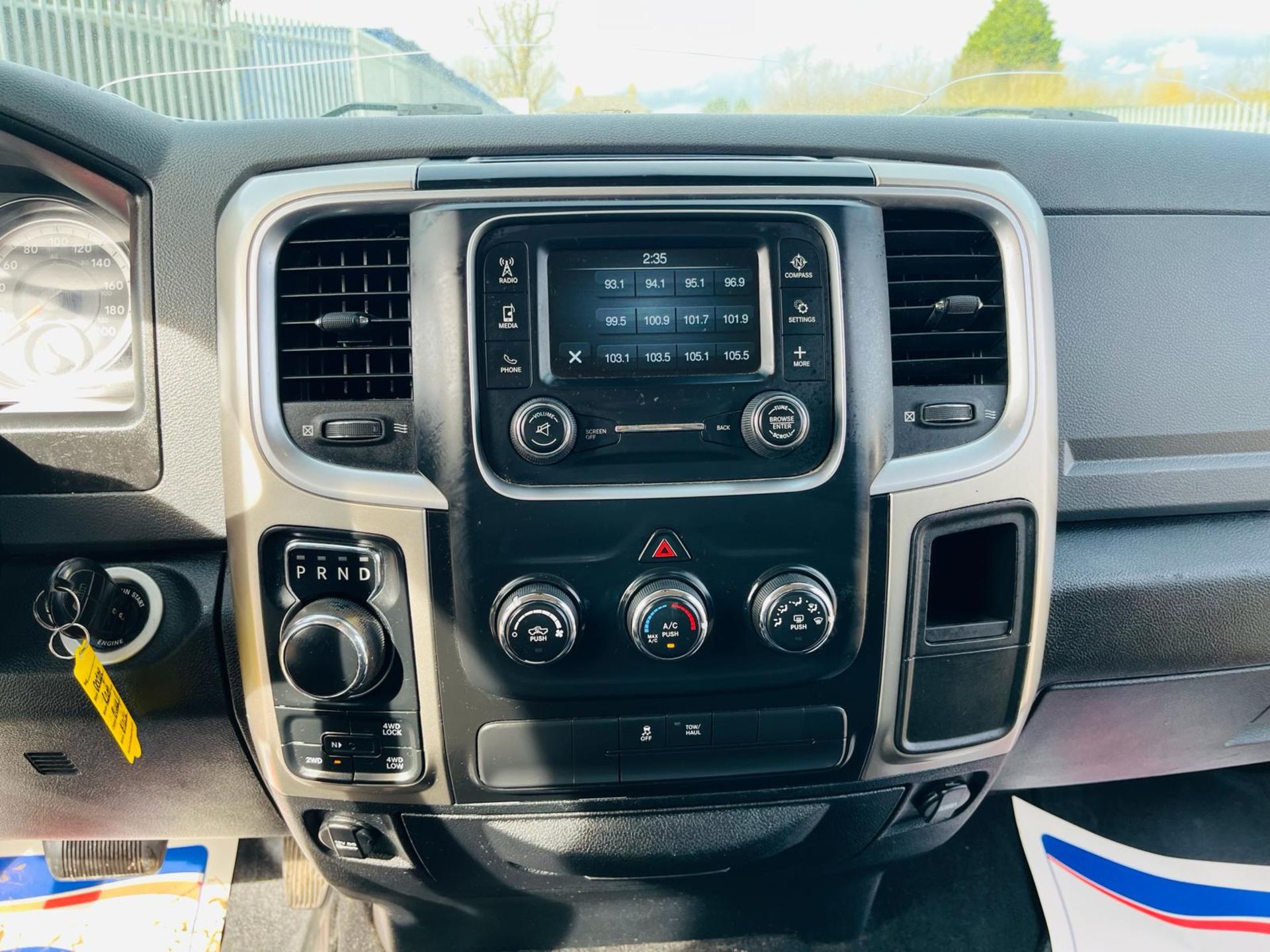 Dodge Ram 5.7 Hemi 1500 SLT 4WD Crew Cab ' 2018 Year' A/C - Fresh Import - ULEZ Compliant - Image 16 of 32