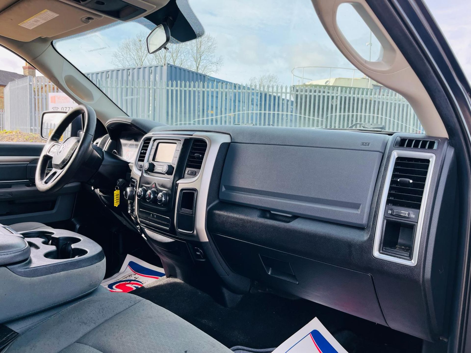 Dodge Ram 5.7 Hemi 1500 SLT 4WD Crew Cab ' 2018 Year' A/C - Fresh Import - ULEZ Compliant - Image 21 of 32