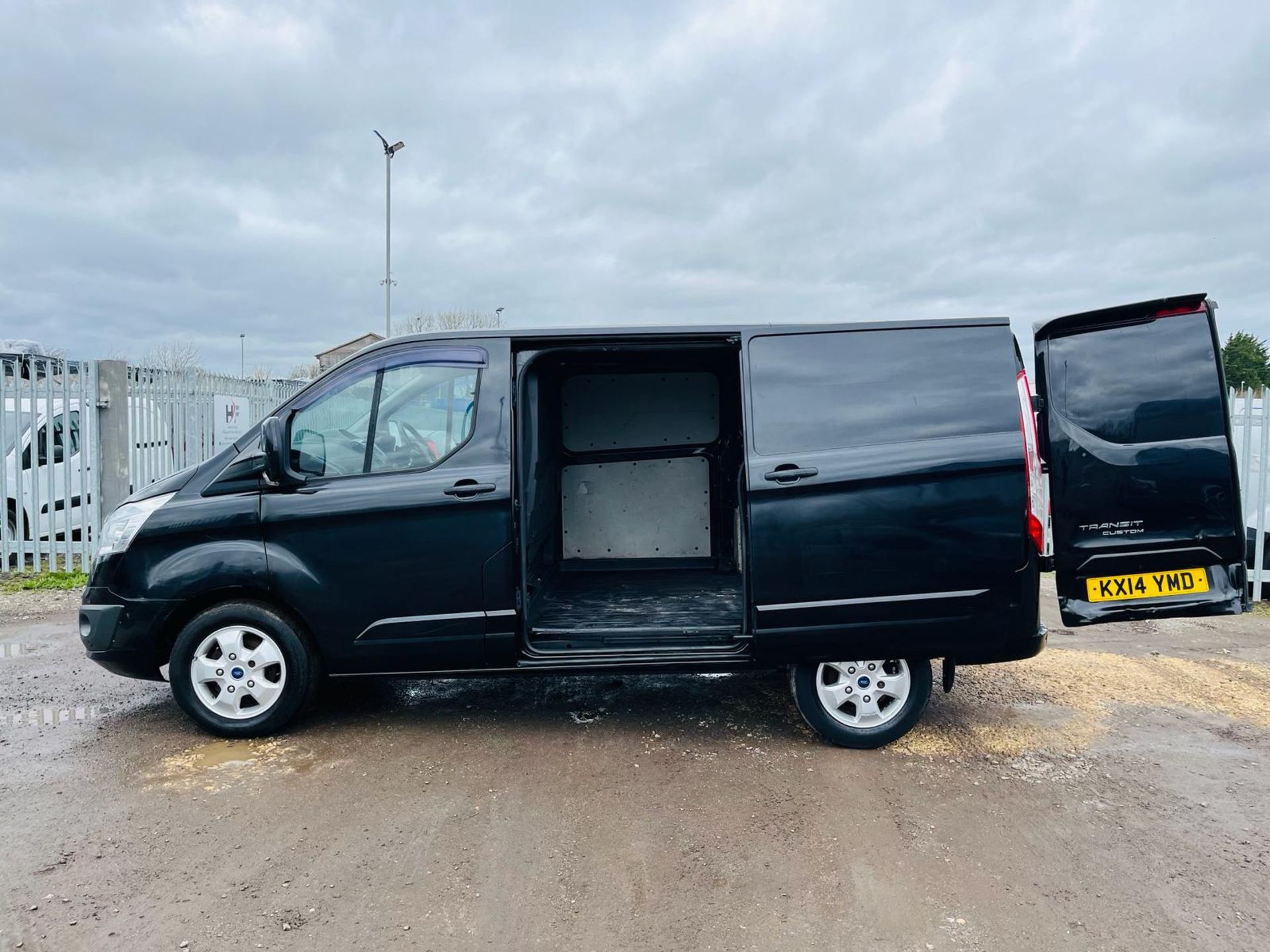 ** ON SALE ** Ford Transit Custom Limited 125 TDCI 290 L1 H1 2014 '14 Reg' - Alloy Wheels - A/C - Image 5 of 30