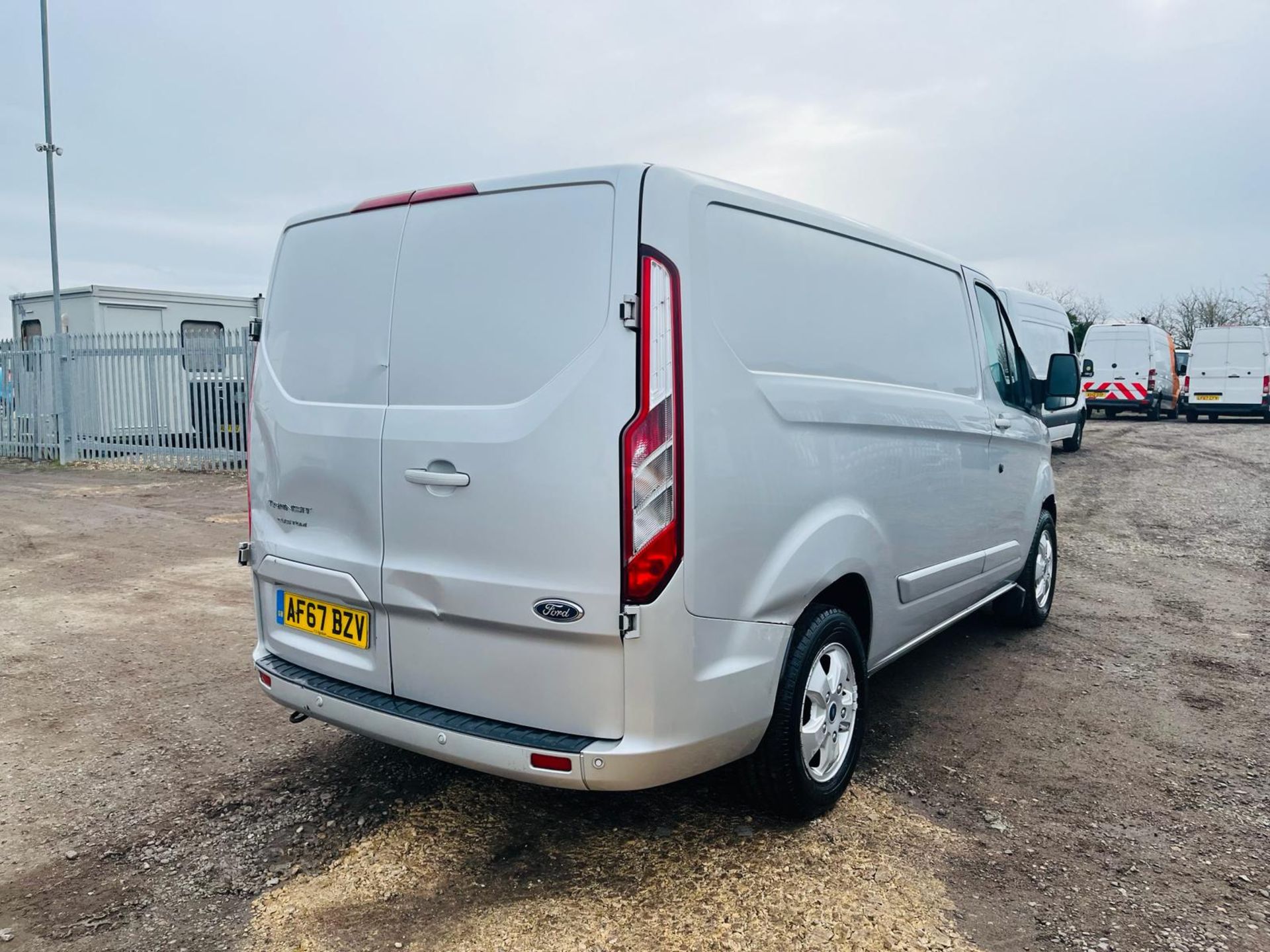 ** ON SALE ** Ford Transit Custom 130 2.0 Tdci Limited L1H1 PanelVan 2017'67 Reg'-1 Previous Owner - Image 12 of 27