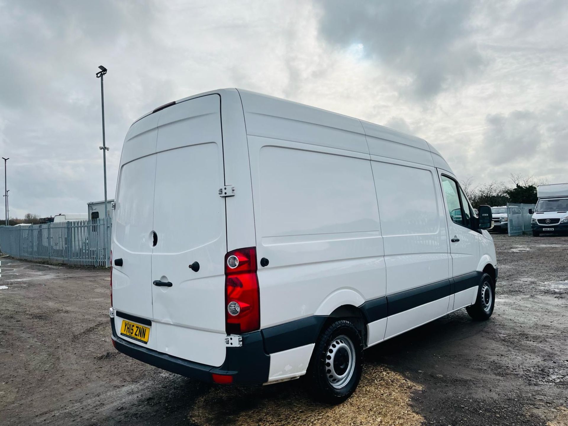 ** ON SALE ** Volkswagen Crafter 35 2.0 TDI 163 L2 H3 2015 '15 Reg' Fridge / Freezer unit - Image 10 of 25