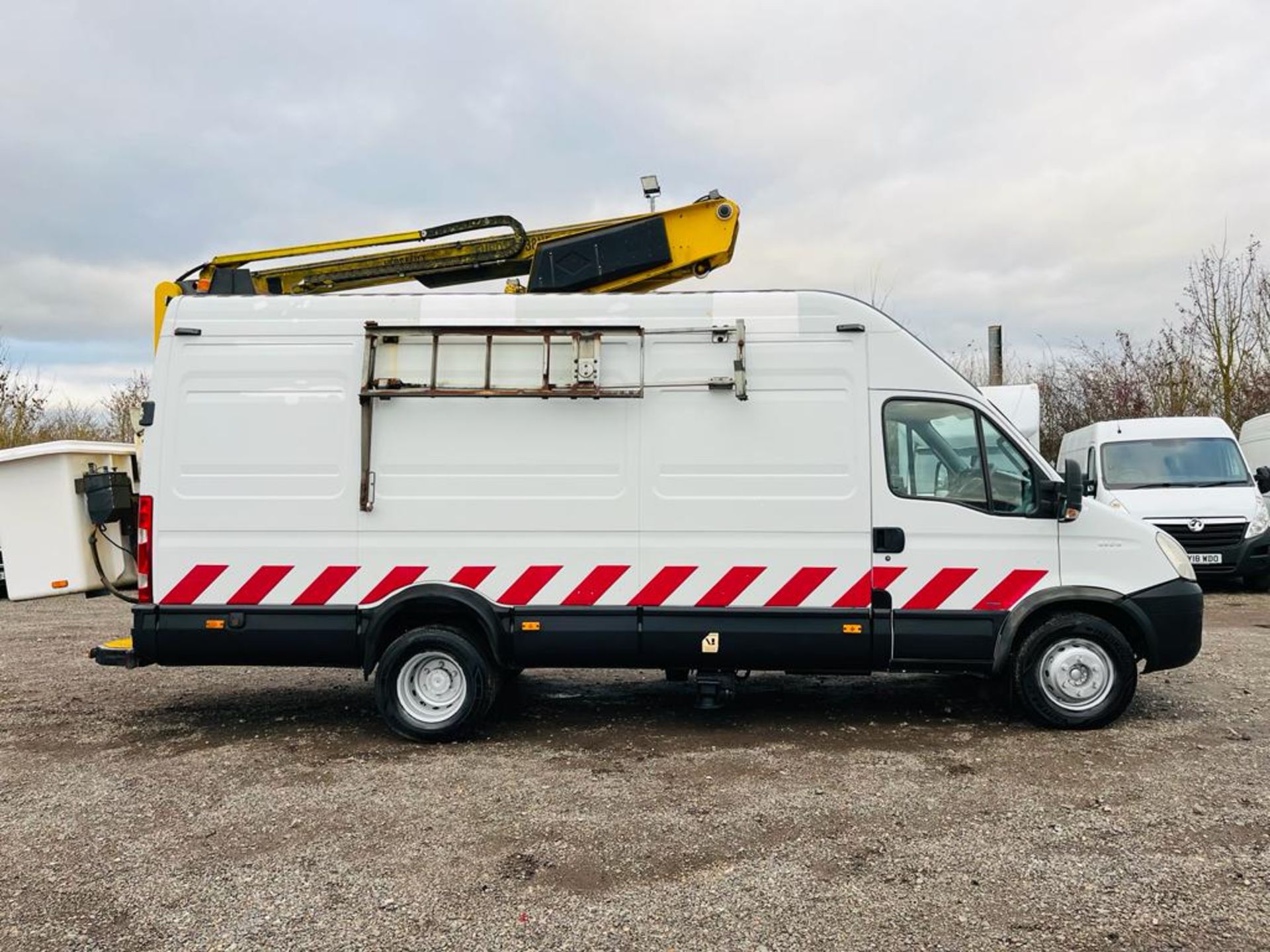 ** ON SALE ** Iveco Daily 3.0 HPI 65C18 L4 H3 Cherry Picker 2009 '58 Reg' Twin Rear Axle - Image 17 of 31