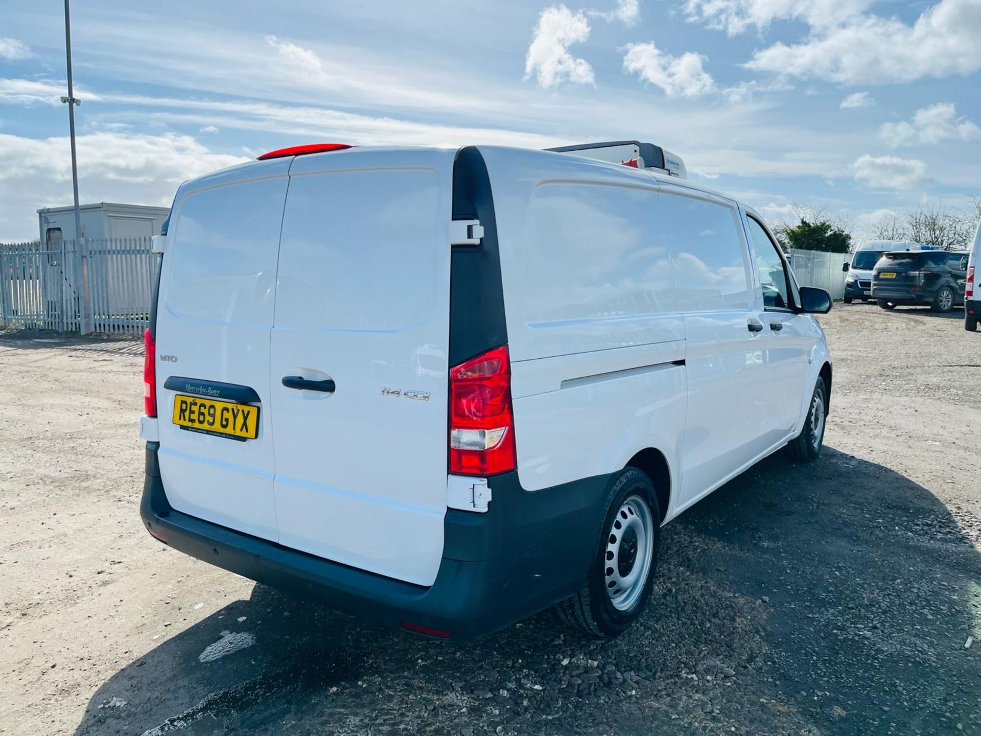 Mercedes Benz Vito 2.1 114 CDI BlueTec PURE Fridge/Freezer 2019 '69 Reg' - ULEZ Compliant - Bild 14 aus 29