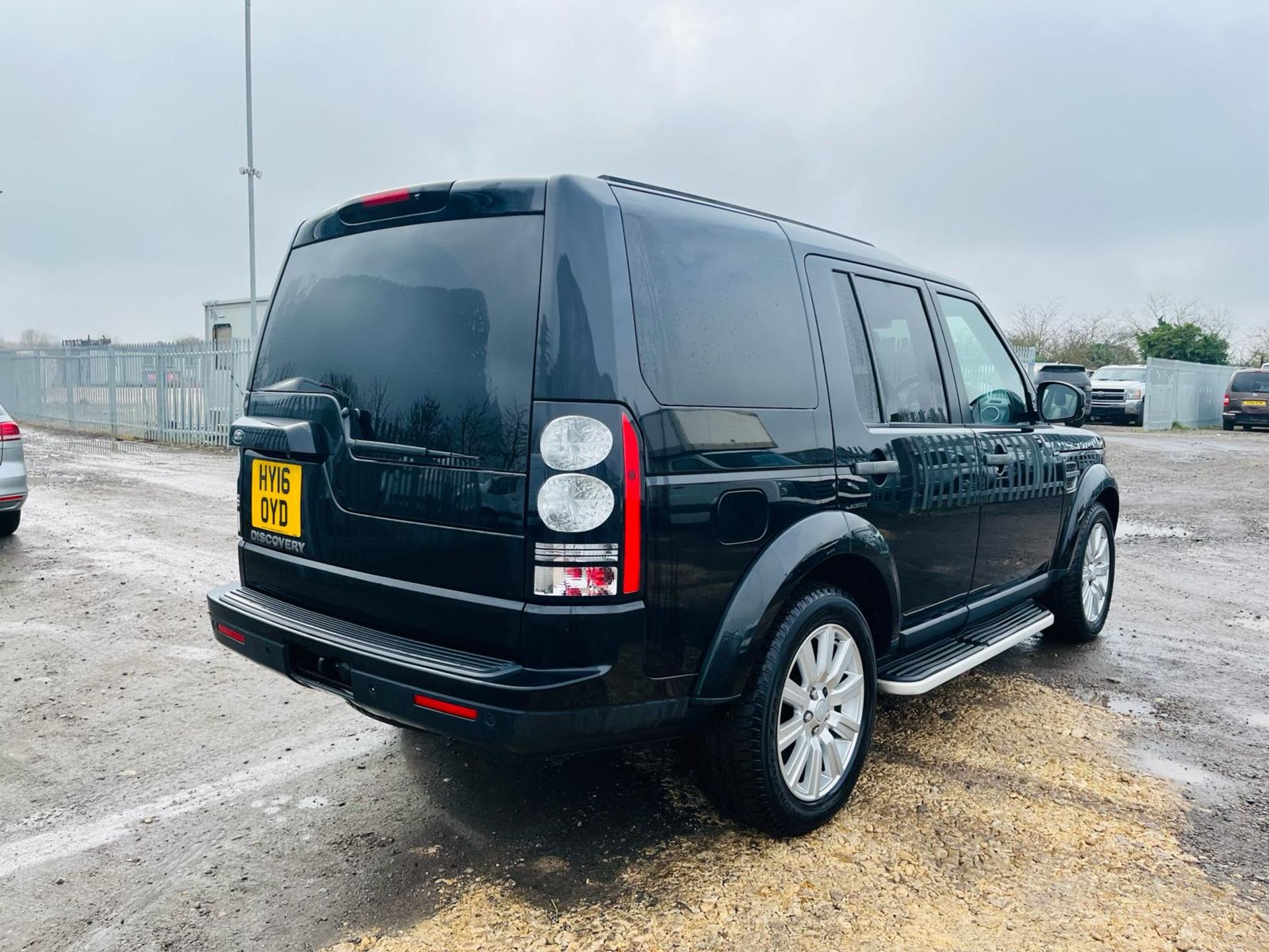 ** ON SALE ** Land Rover Discovery 4 Commercial SE SDV6 255 3.0 Automatic 2916 '16 Reg' - Image 9 of 34