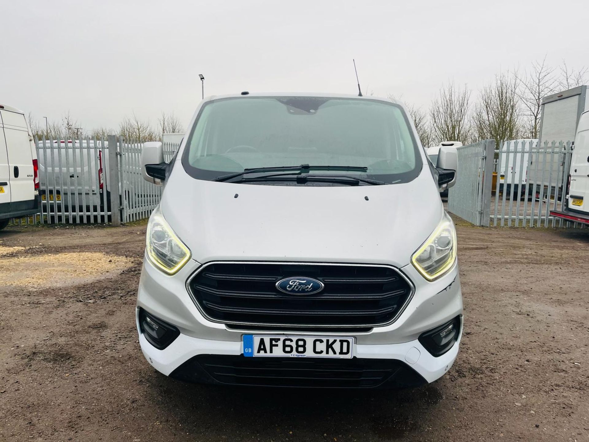 **ON SALE **Ford Transit Custom 300 Limited 2.0 Tdci 130 Ecoblue L2H1 2018 '68 Reg'- ULEZ Compliant - Image 2 of 27