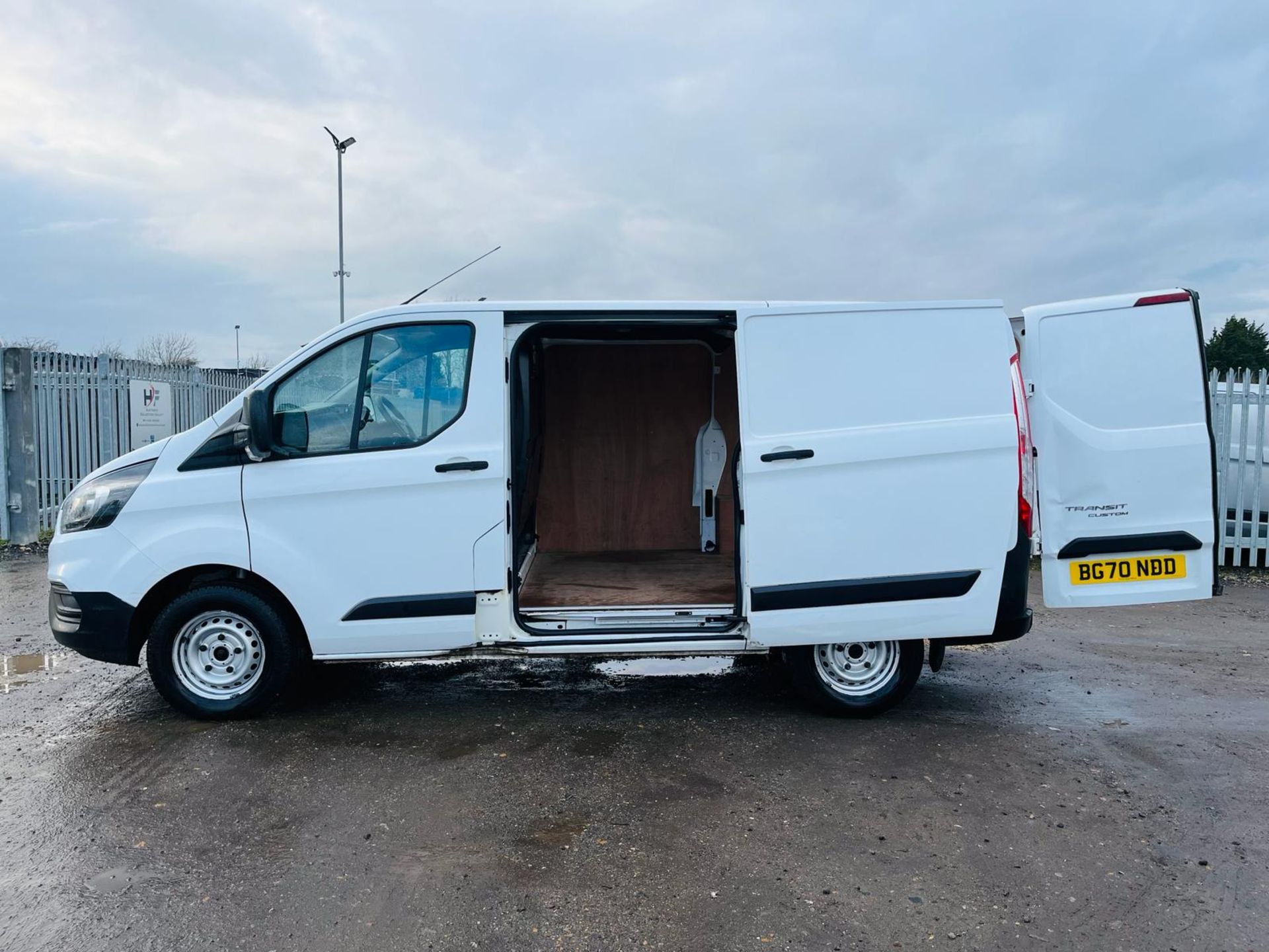 ** ON SALE **Ford Transit Custom 2.0 Ecoblue 105 300 Leader L1H1 PanelVan 2020 '70 Reg'-Bulkhead - Image 5 of 27