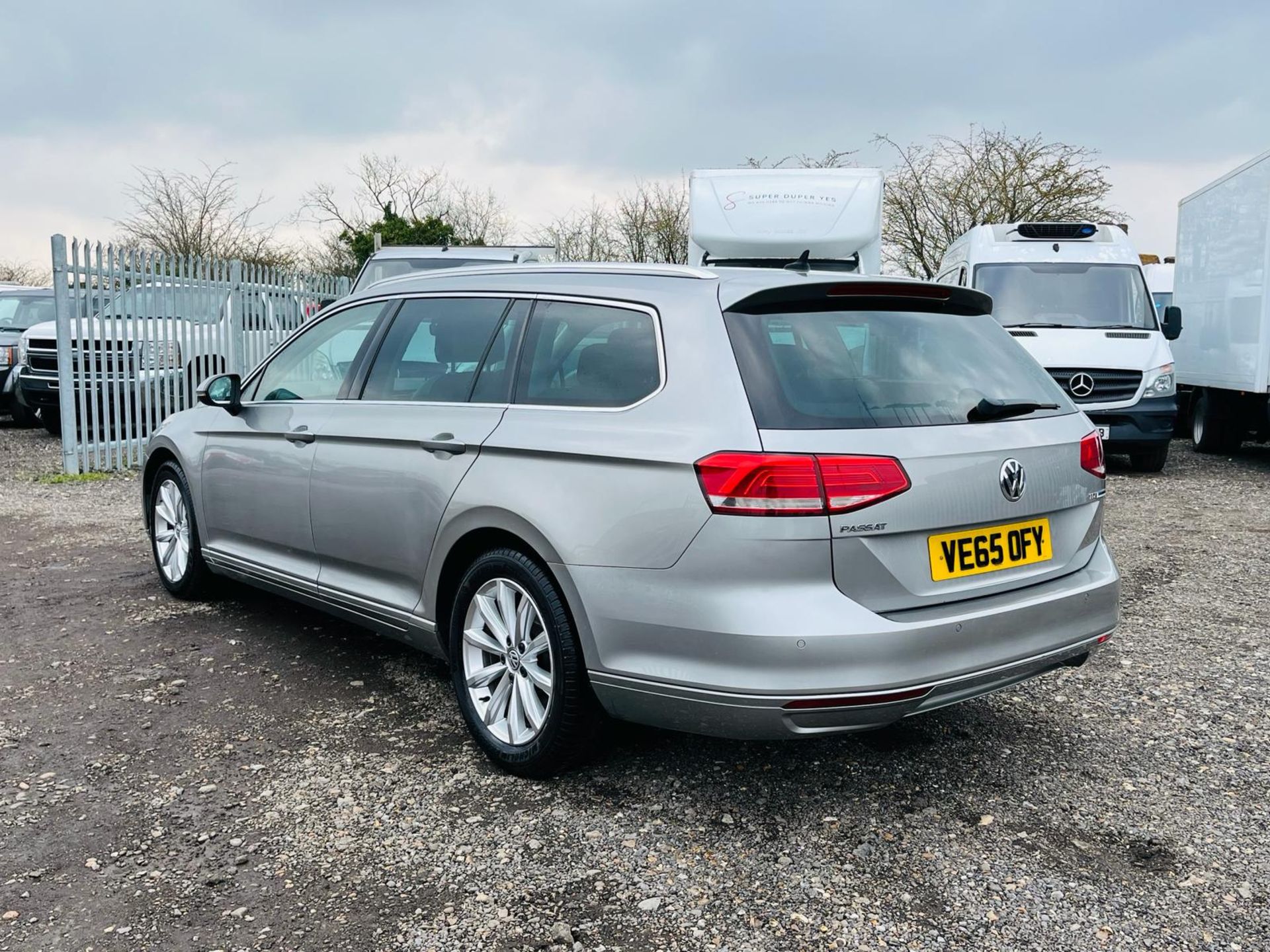 ** ON SALE ** Volkswagen Passat Estate SE Business DSG TDI 120 1.6 2016 '65 Reg' -Navigation -A/C - Image 5 of 32