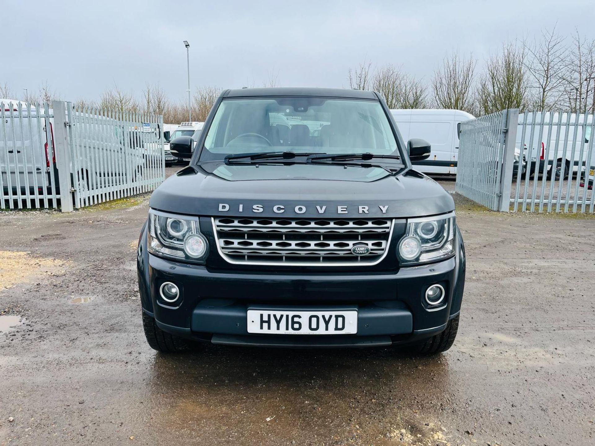 ** ON SALE ** Land Rover Discovery 4 Commercial SE SDV6 255 3.0 Automatic 2916 '16 Reg' - Image 2 of 34