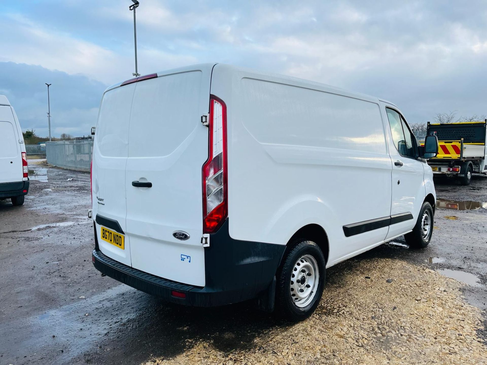 ** ON SALE **Ford Transit Custom 2.0 Ecoblue 105 300 Leader L1H1 PanelVan 2020 '70 Reg'-Bulkhead - Image 12 of 27