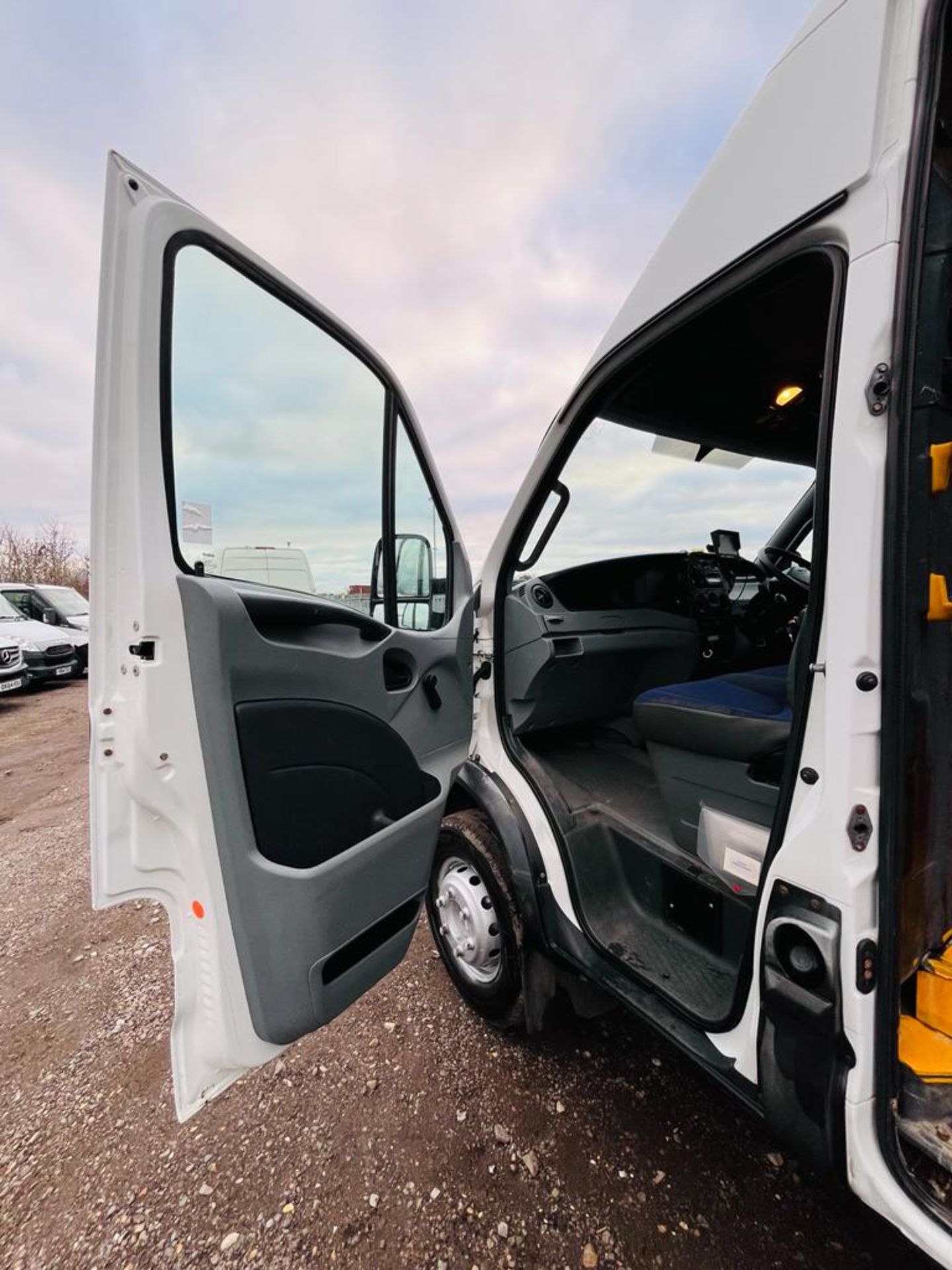 ** ON SALE ** Iveco Daily 3.0 HPI 65C18 L4 H3 Cherry Picker 2009 '58 Reg' Twin Rear Axle - Image 29 of 31