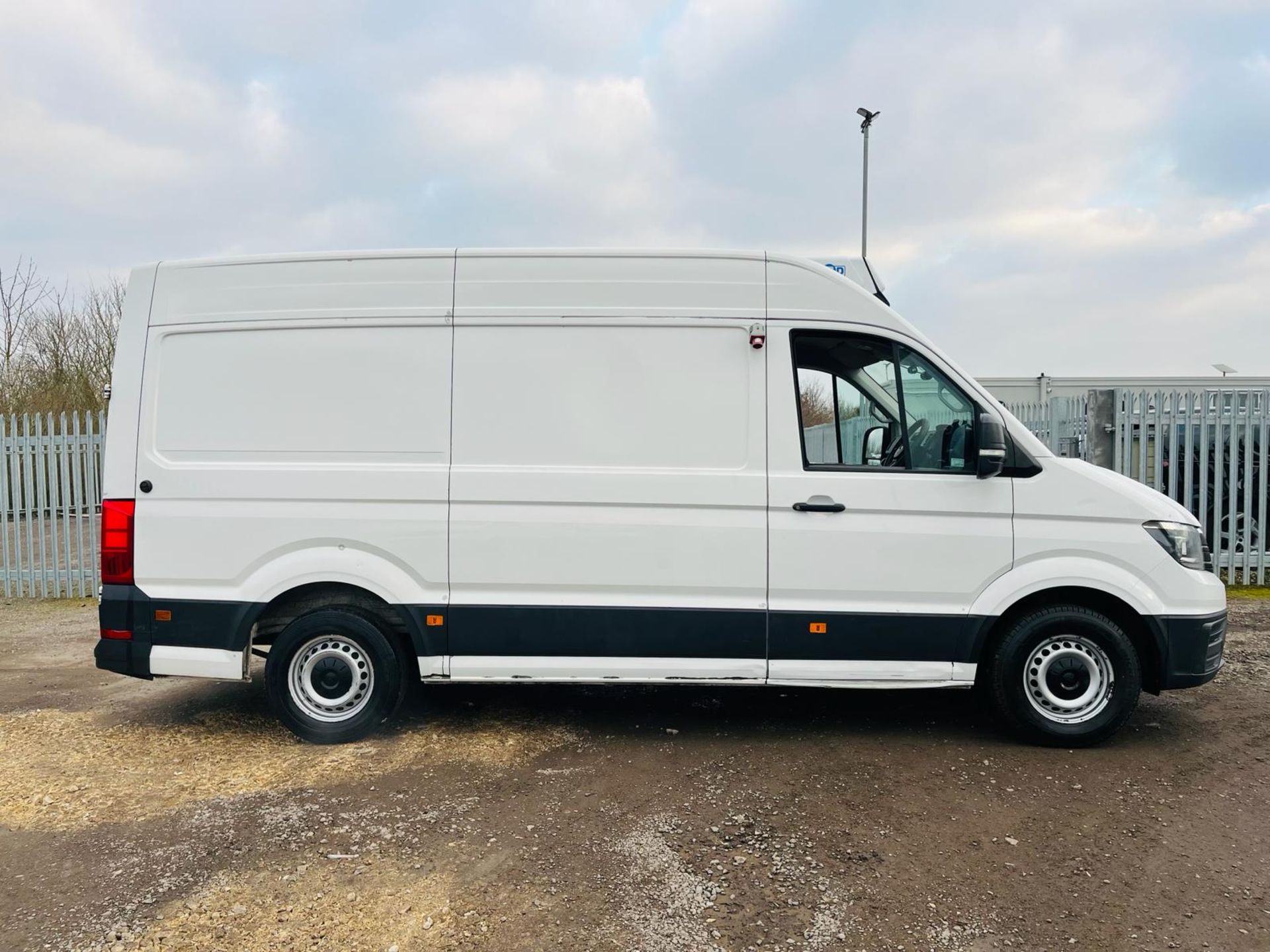 Volkswagen Crafter Cr35 Startline 140 2.0 Tdi L2H3 Fridge/Freezer 2017 '67 Reg' -ULEZ Complaint - Image 13 of 28