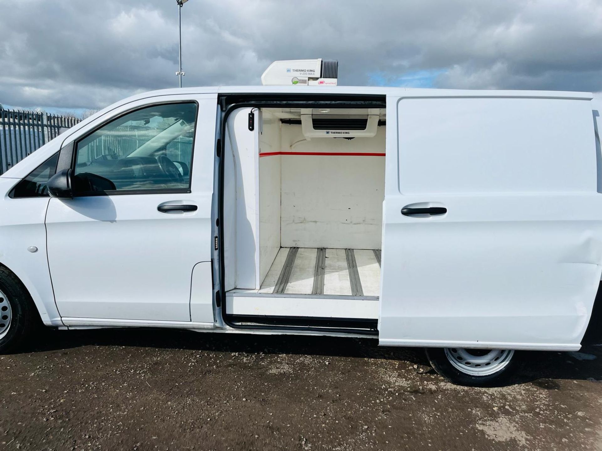 Mercedes Benz Vito 2.1 114 CDI BlueTec PURE Fridge/Freezer 2019 '69 Reg' - ULEZ Compliant - Bild 6 aus 29