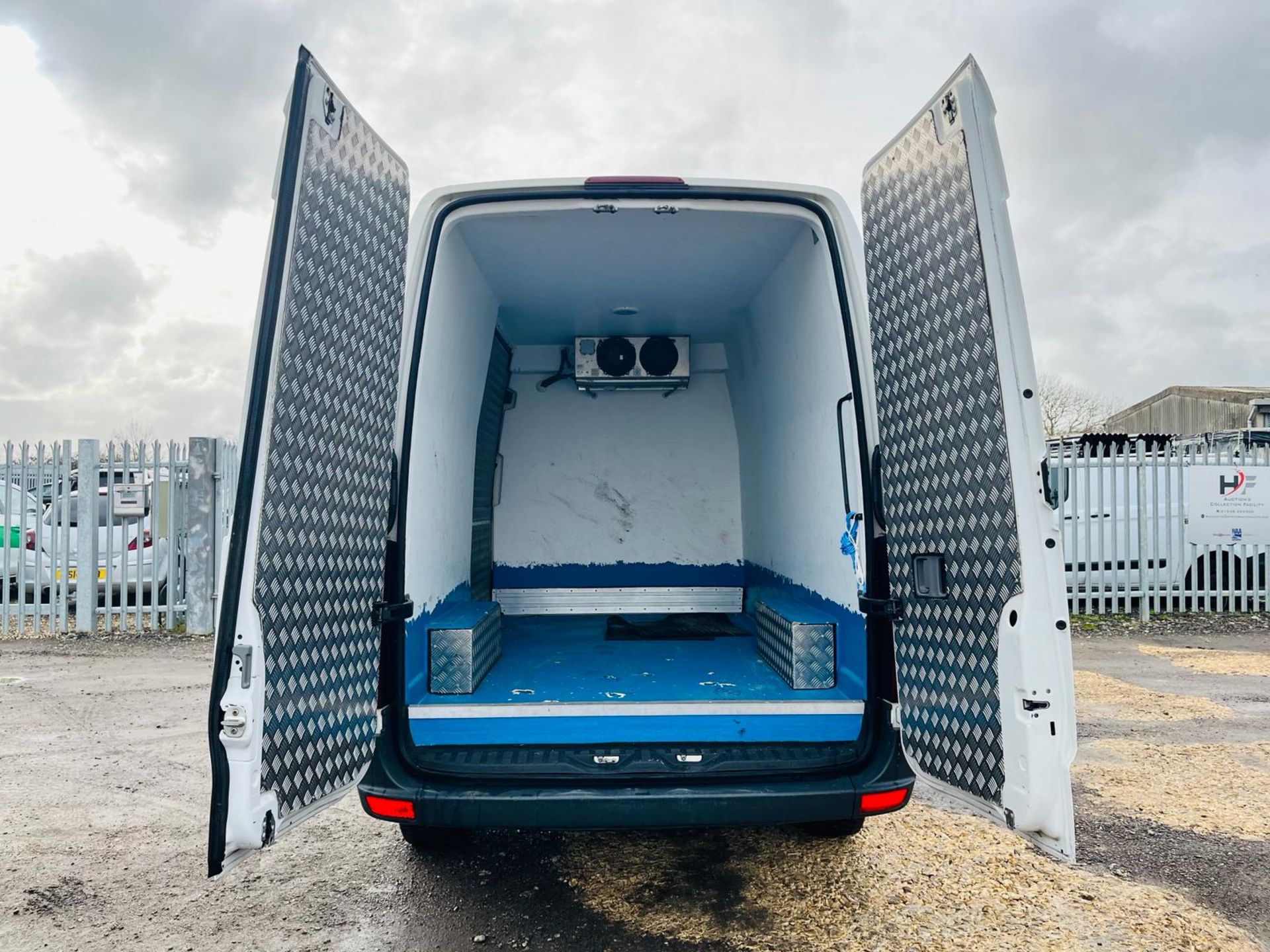 ** ON SALE ** Volkswagen Crafter 35 2.0 TDI 163 L2 H3 2015 '15 Reg' Fridge / Freezer unit - Image 7 of 25