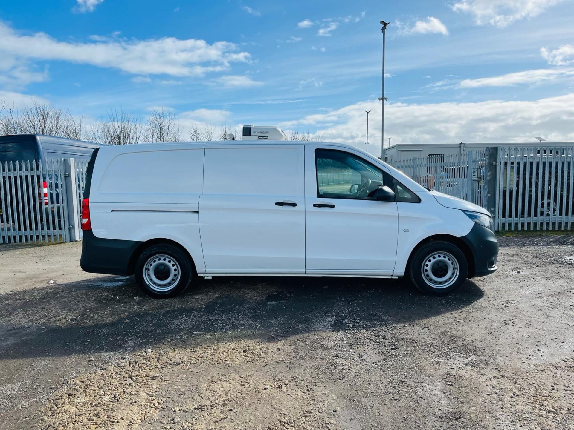 Mercedes Benz Vito 2.1 114 CDI BlueTec PURE Fridge/Freezer 2019 '69 Reg' - ULEZ Compliant - Bild 13 aus 29