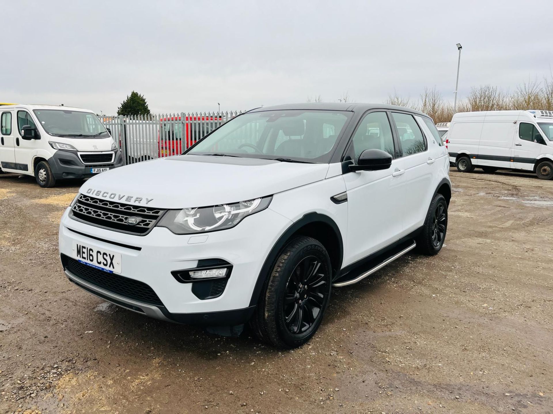** ON SALE ** Land Rover Discovery Sport 2.0 SE TD4 180 Automatic -2016'16 Reg' -ULEZ Compliant - Image 3 of 35