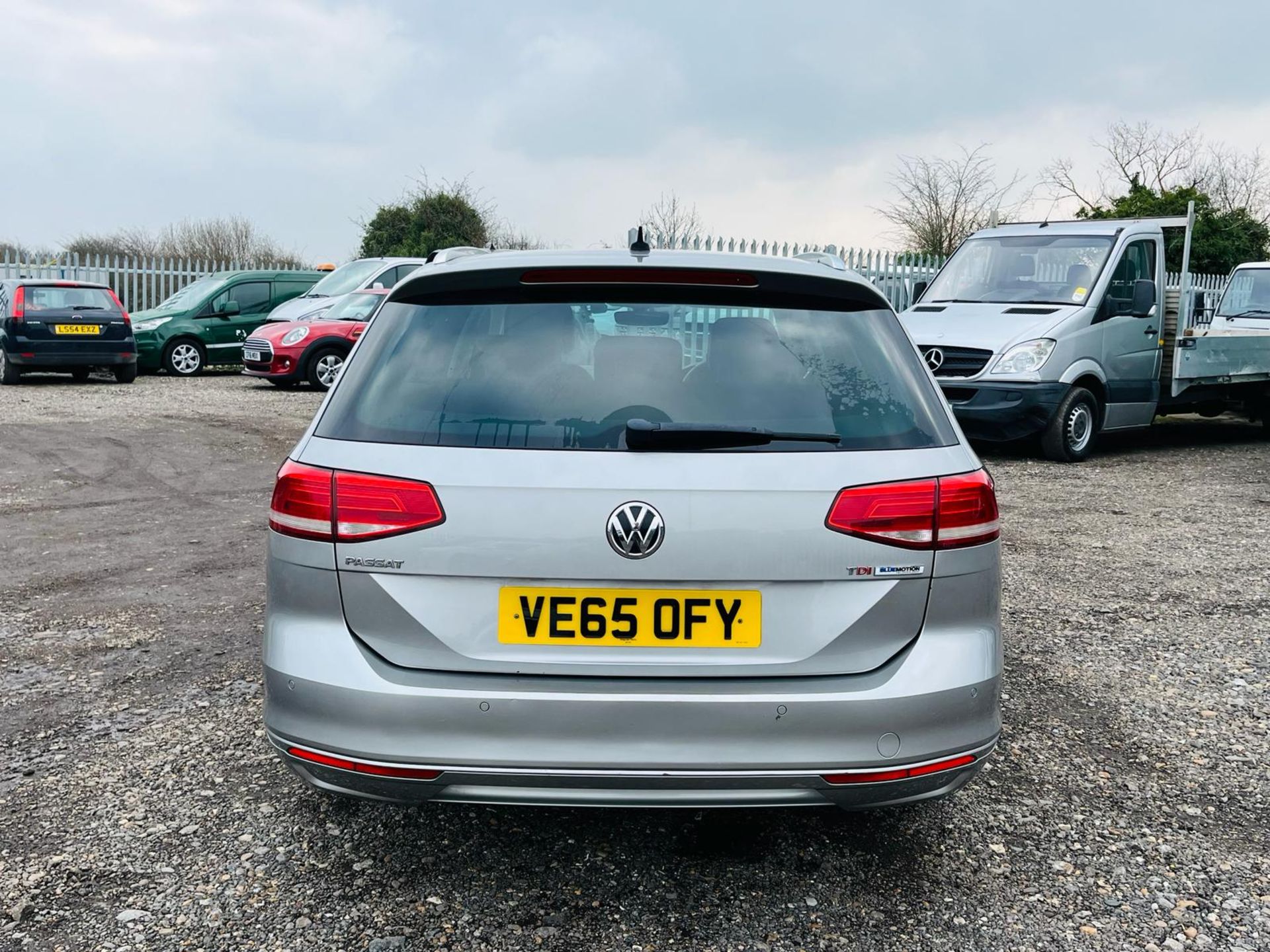 ** ON SALE ** Volkswagen Passat Estate SE Business DSG TDI 120 1.6 2016 '65 Reg' -Navigation -A/C - Image 6 of 32