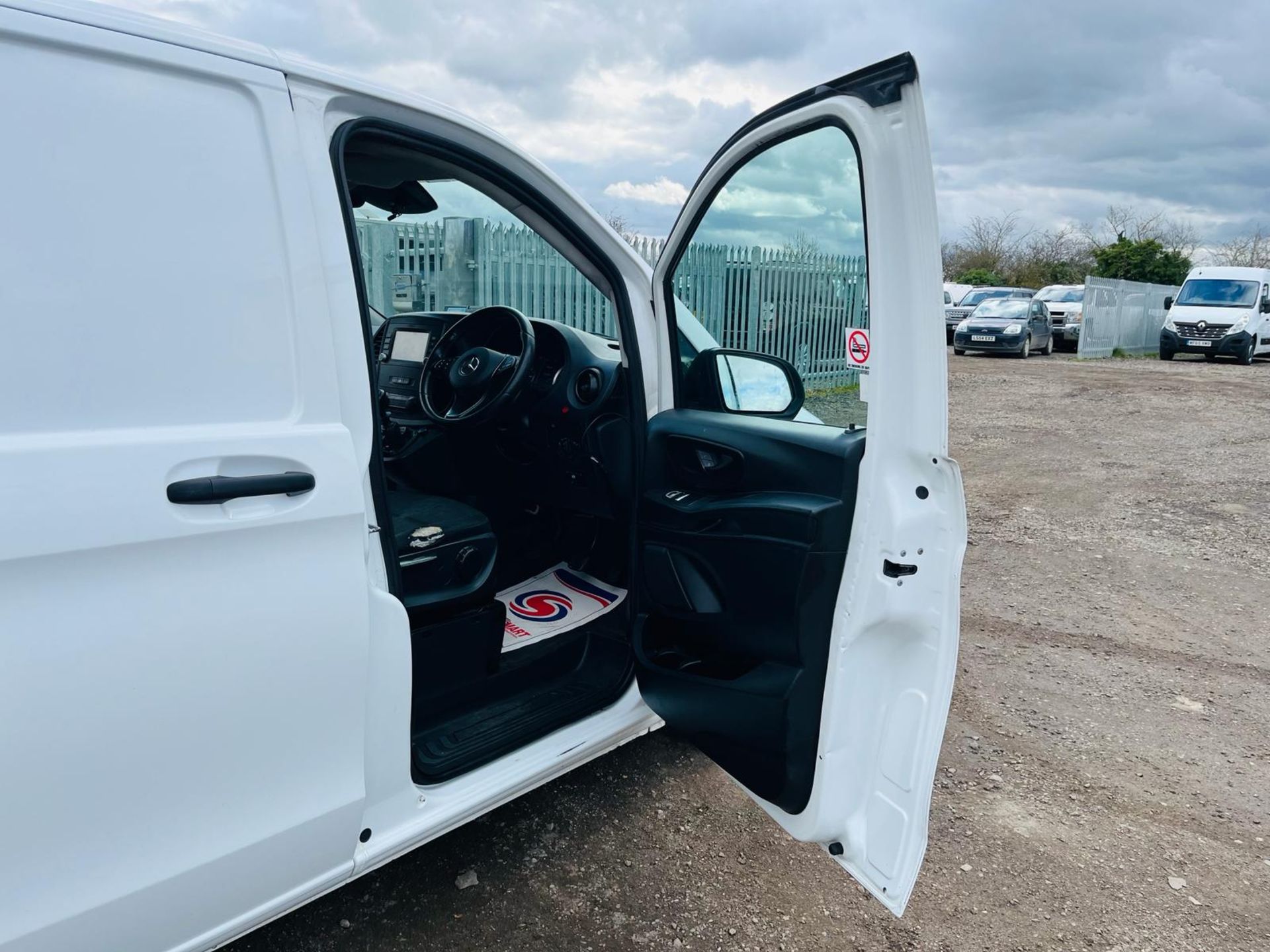 ** ON SALE ** Mercedes-Benz Vito 114 2.1 Cdi Bluetec 2.8T Fridge/Freezer L2 Panel Van 2019'19 Reg' - Bild 15 aus 28